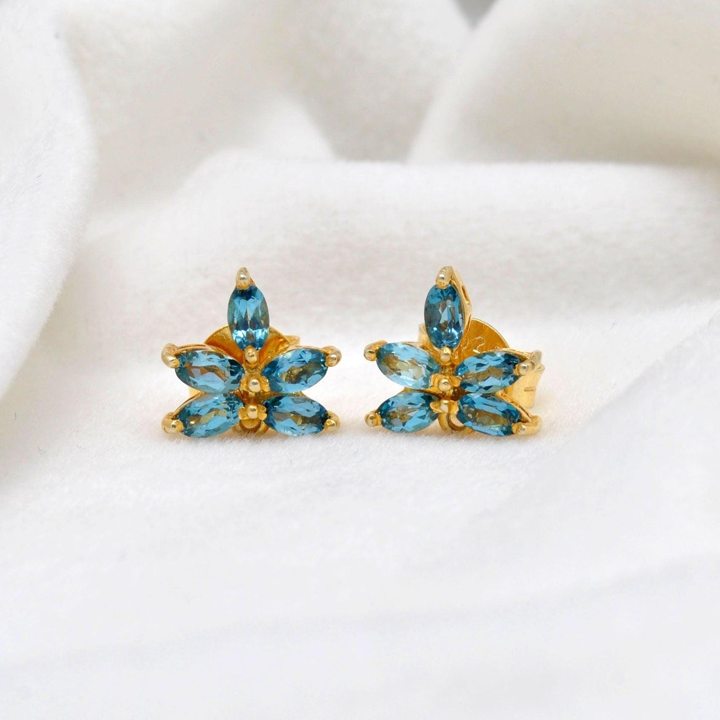 Natural Blue Topaz Stud Earring Silver Jewelry Kanish
