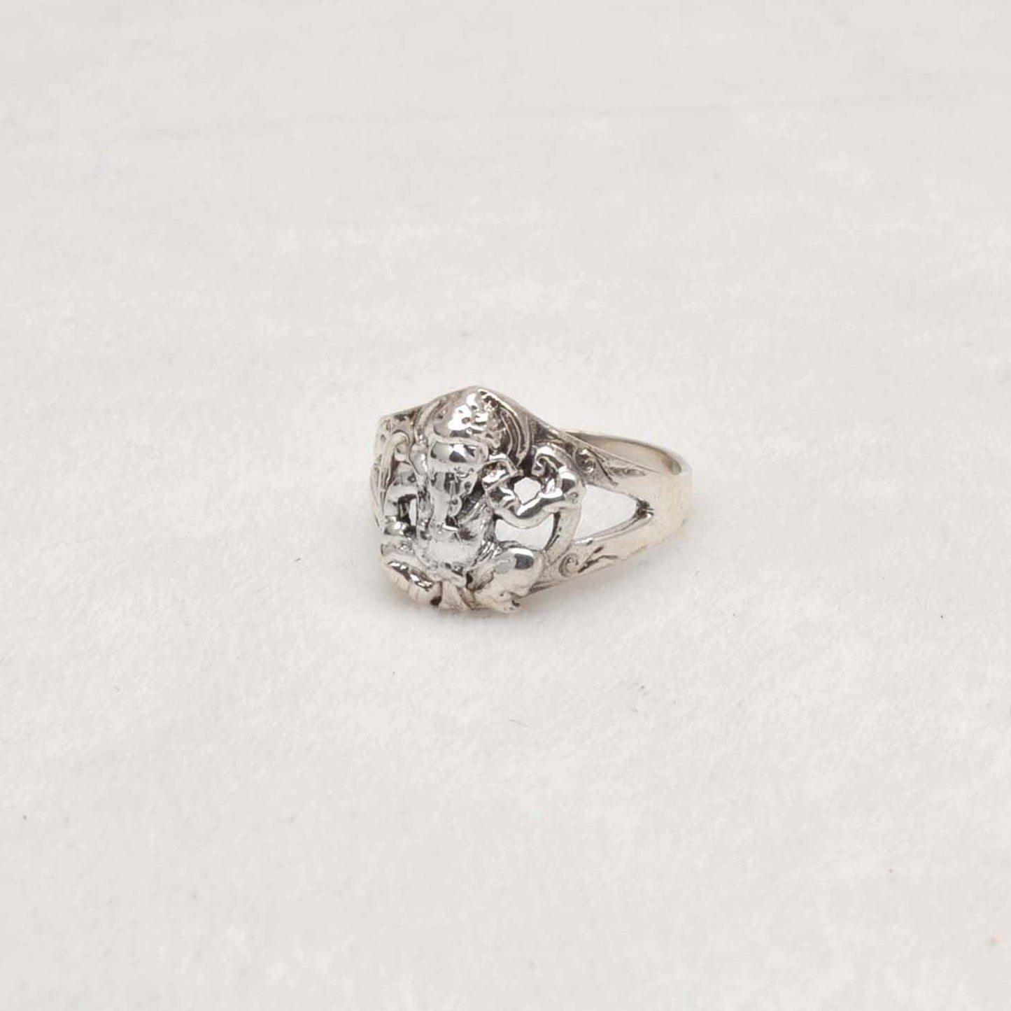 Religious Lord Ganesha Ring Kanish