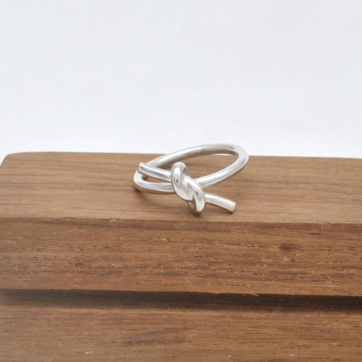 Minimalist Silver Bow Tie Ring Size 7 Kanish