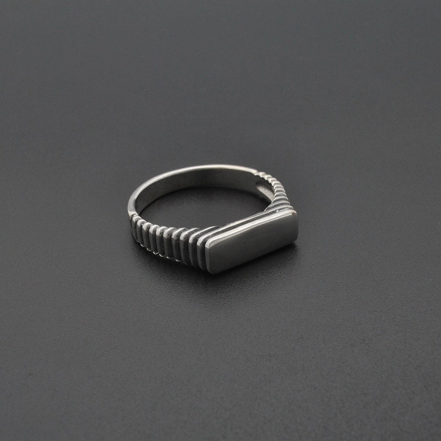 Signet Men's Thumb Ring Size 14 Kanish