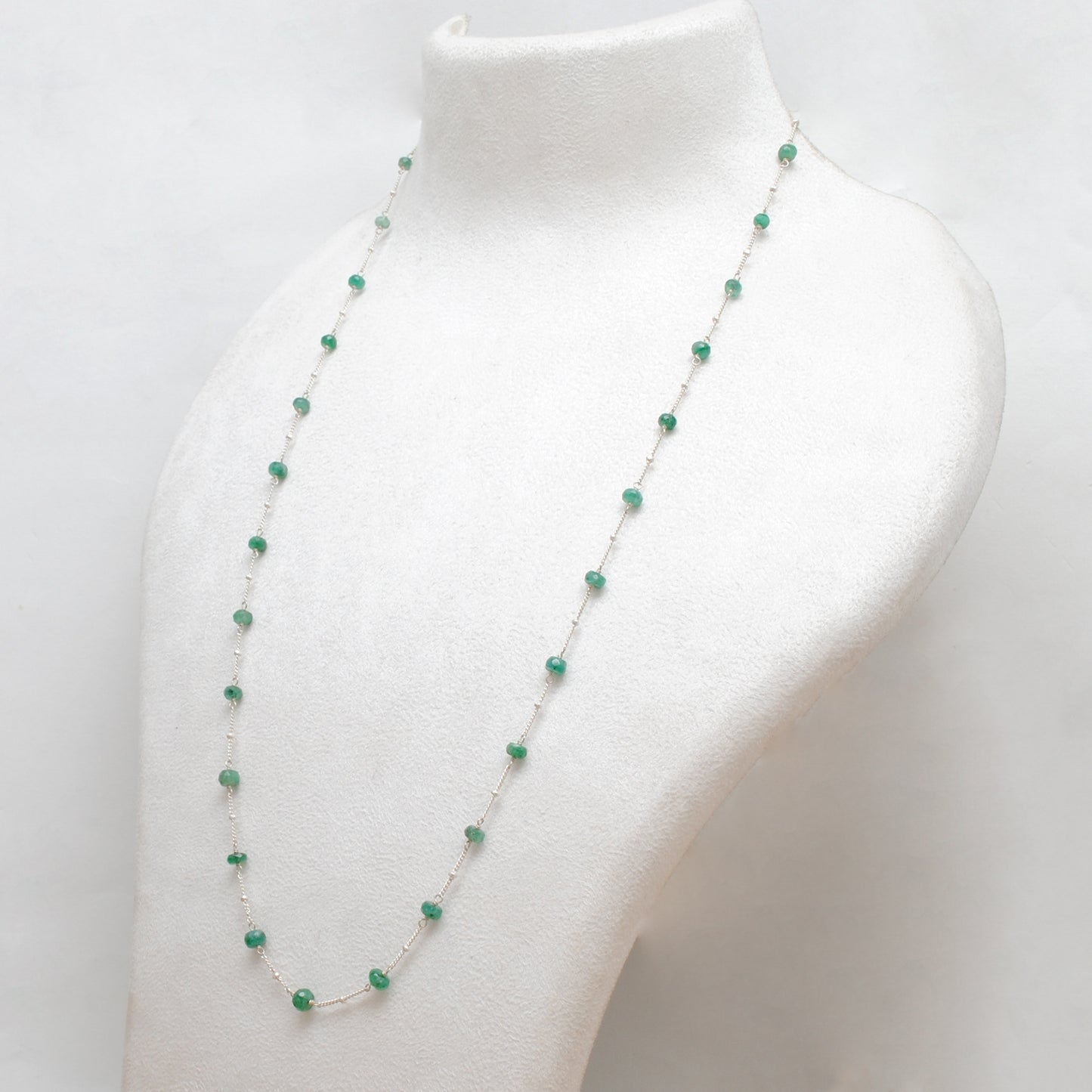 Natural emerald tiny beaded choker chain necklace with delicate green gemstone beads and minimalist design