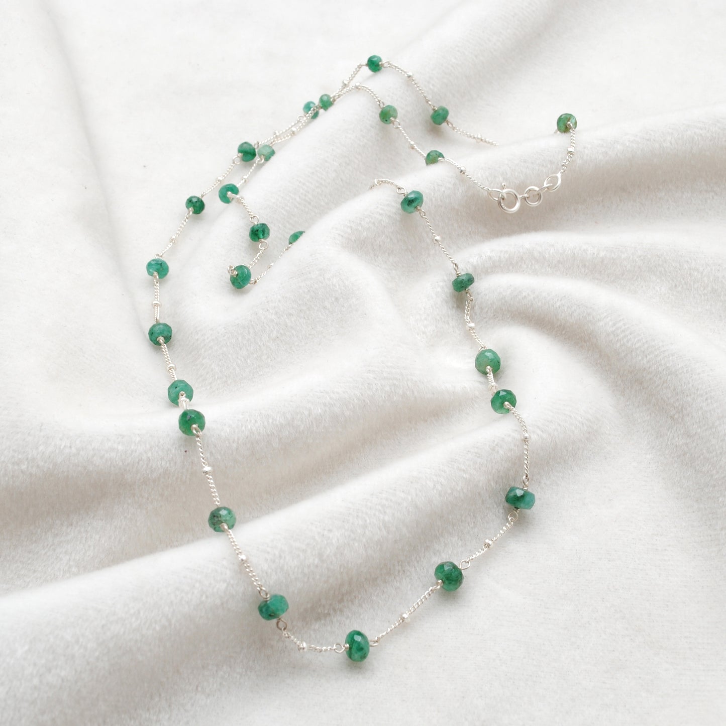 Natural emerald tiny beaded choker chain necklace with delicate green gemstone beads and minimalist design