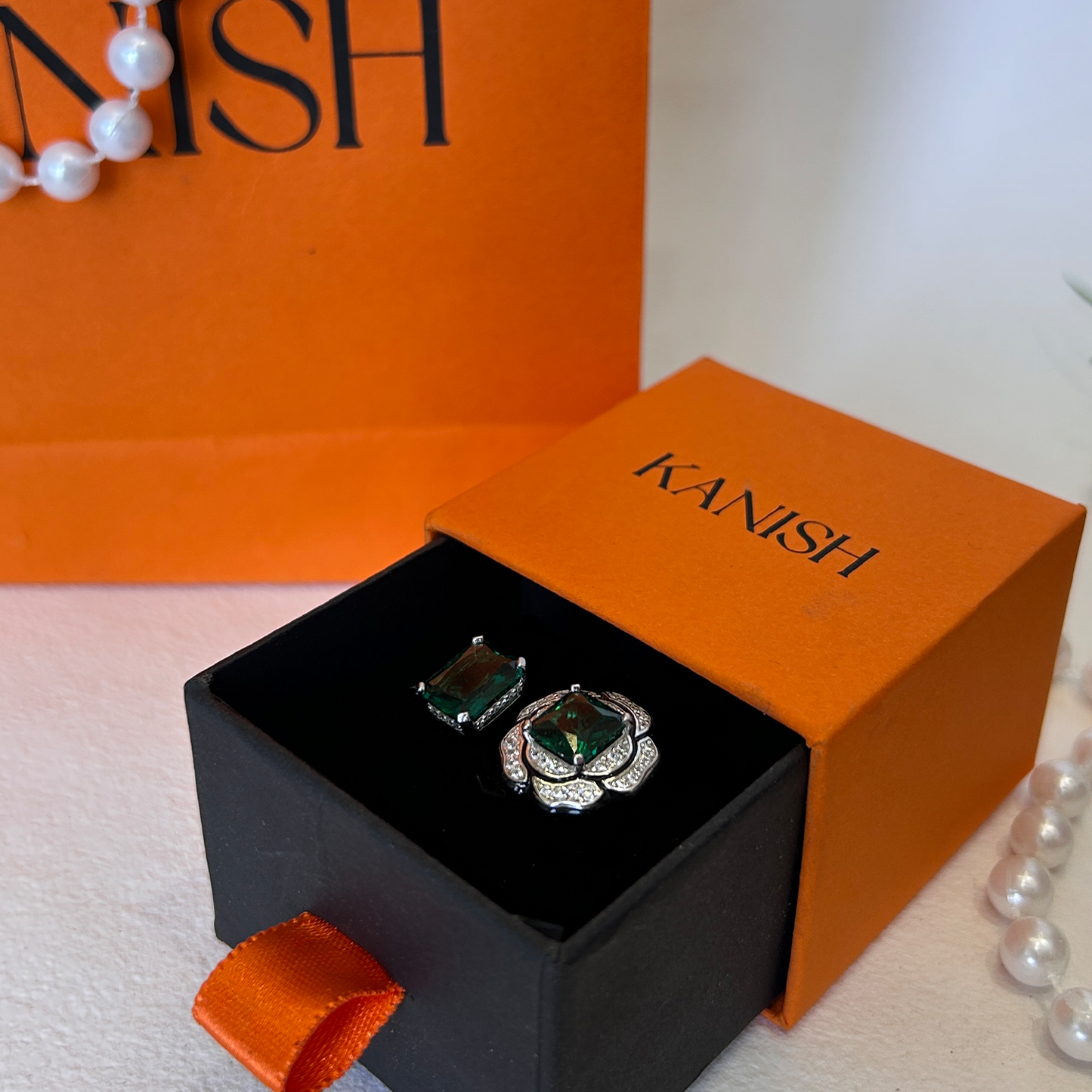 Emerald Green Stone Flower Bypass Sterling Silver Ring