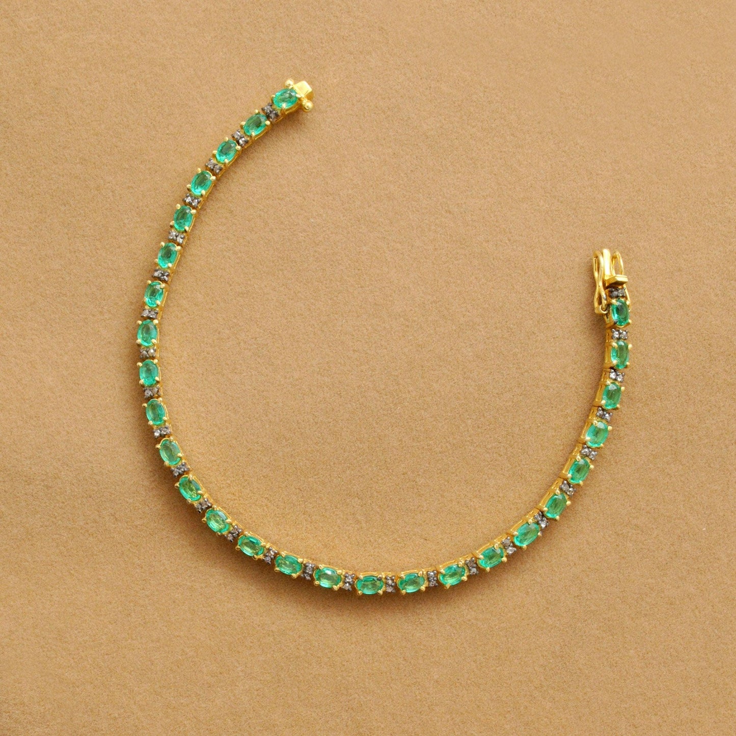 18K Gold Emerald Tennis Bracelet Diamond Gift For Her Kanish