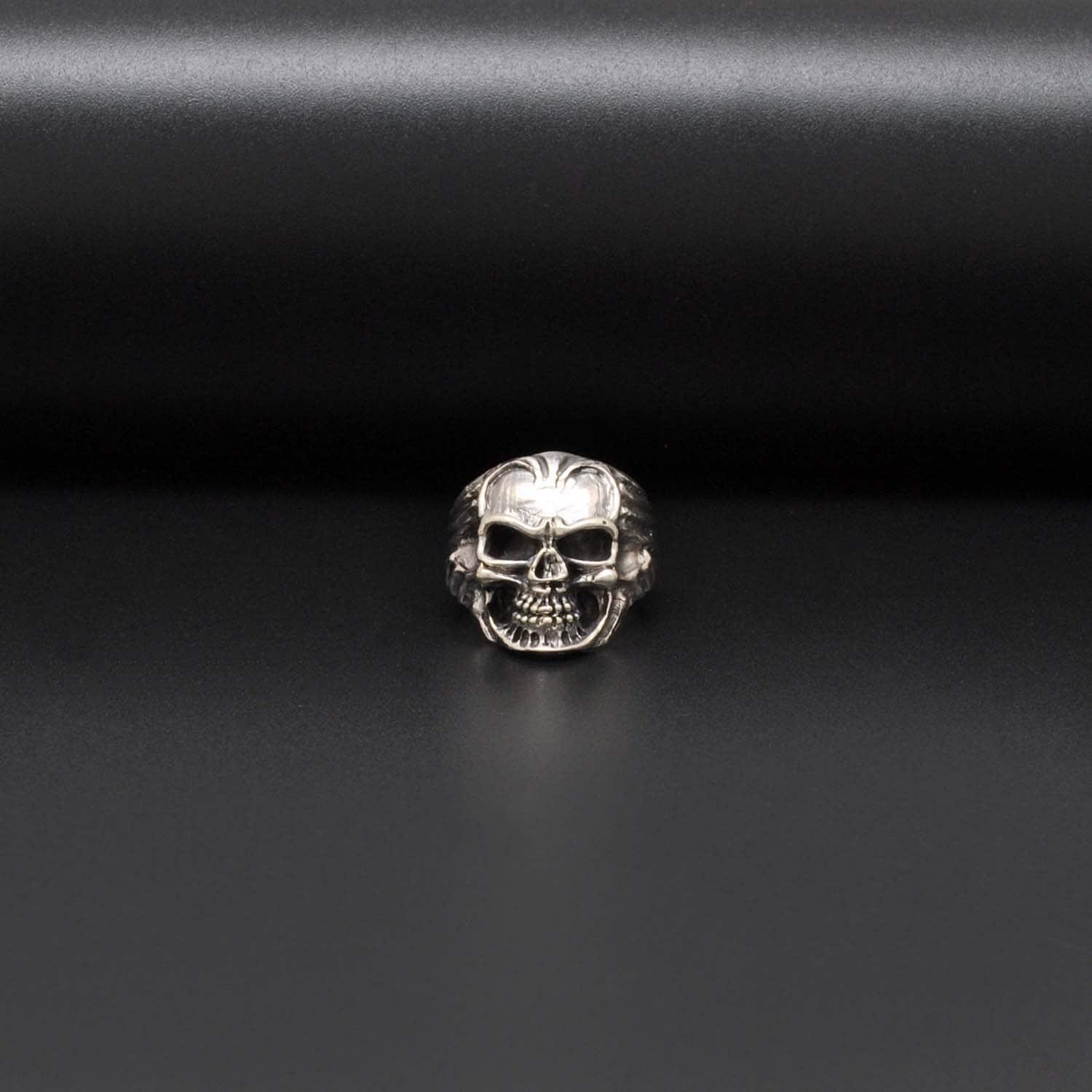 Silver Skull Ring Size 9 Kanish