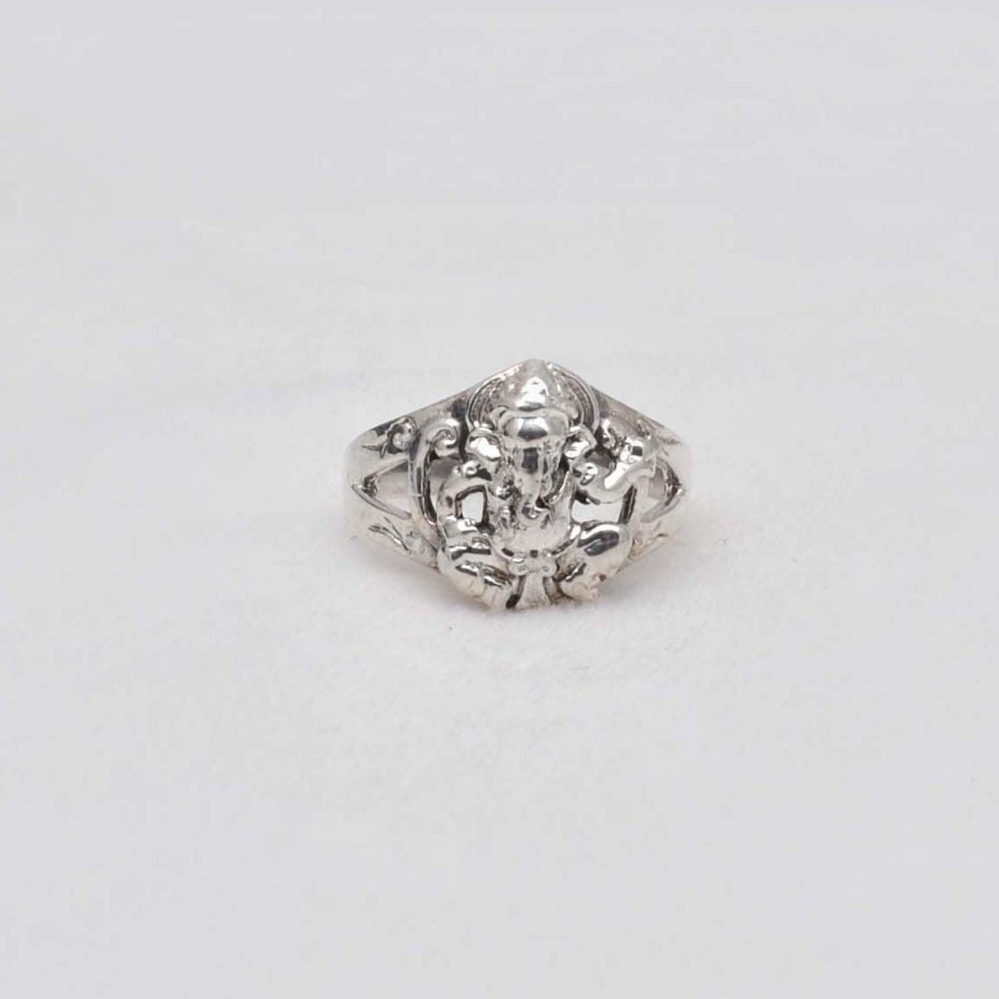 Religious Lord Ganesha Ring Kanish