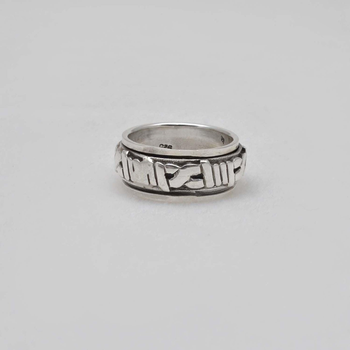 Spinner Roman numeral ring Size 8 Kanish