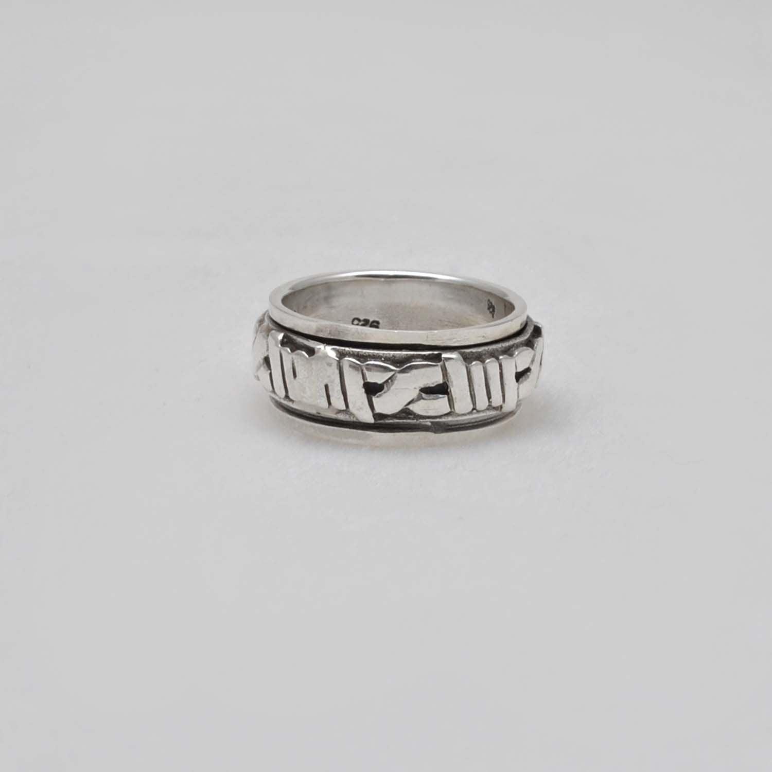 Spinner Roman numeral ring Size 8 Kanish