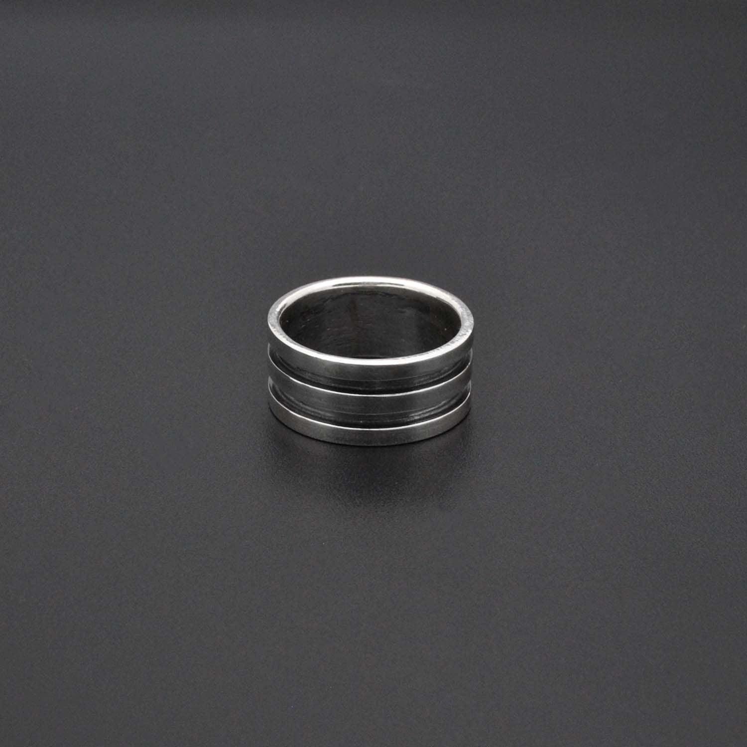 Oxidized Sterling Silver Ring Band Size 6 Kanish