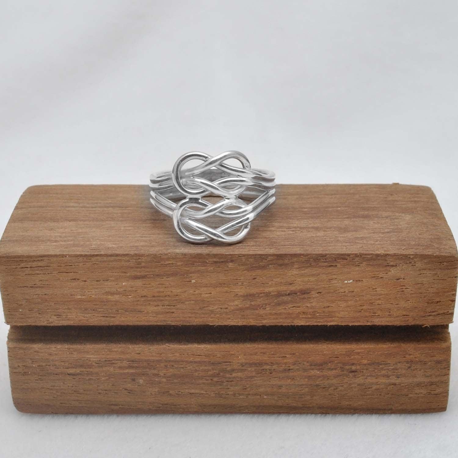 Celtic Trinity Knot Ring Size 9 Kanish
