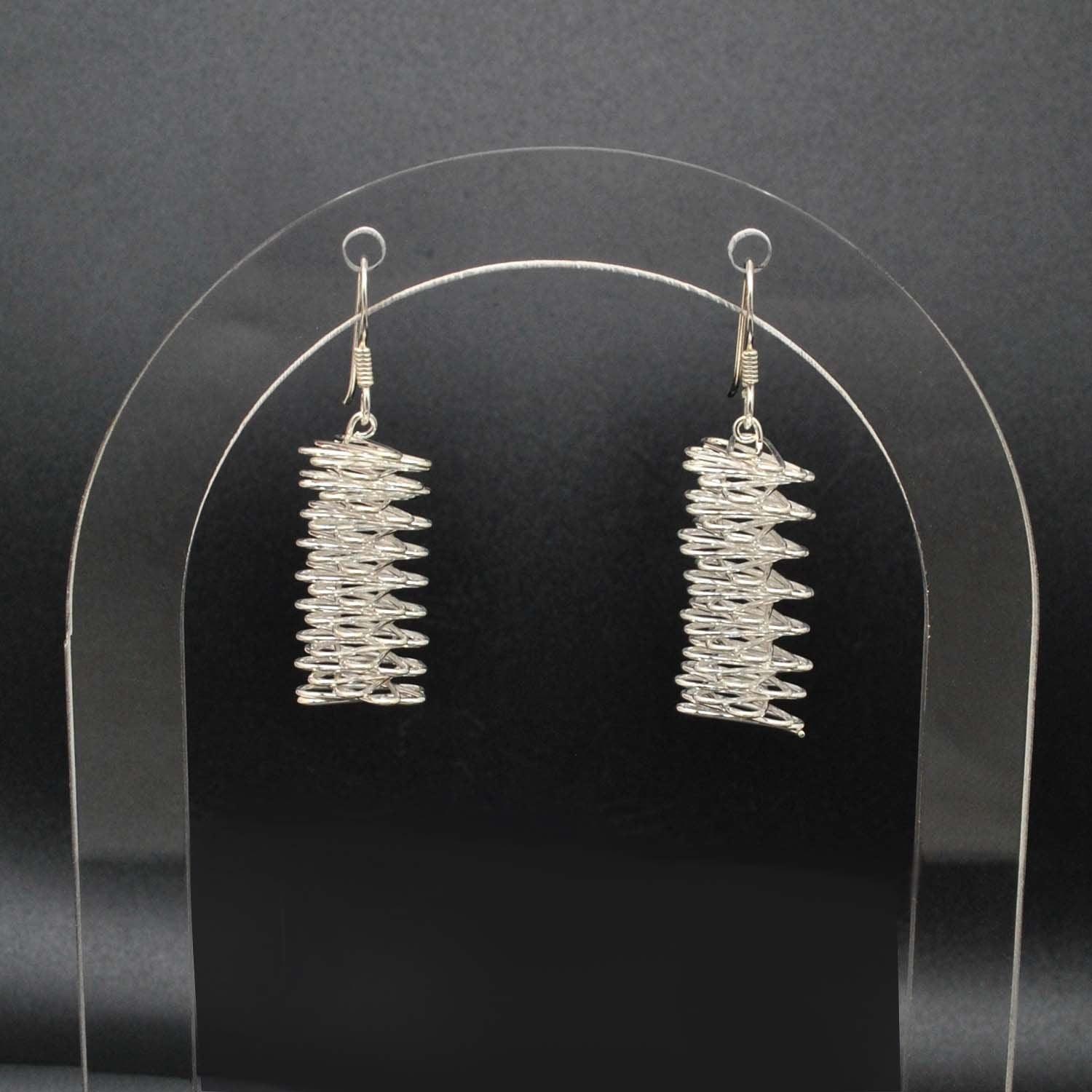 925 SILVER DAZZLING BOUNCY EARRINGS Kanish