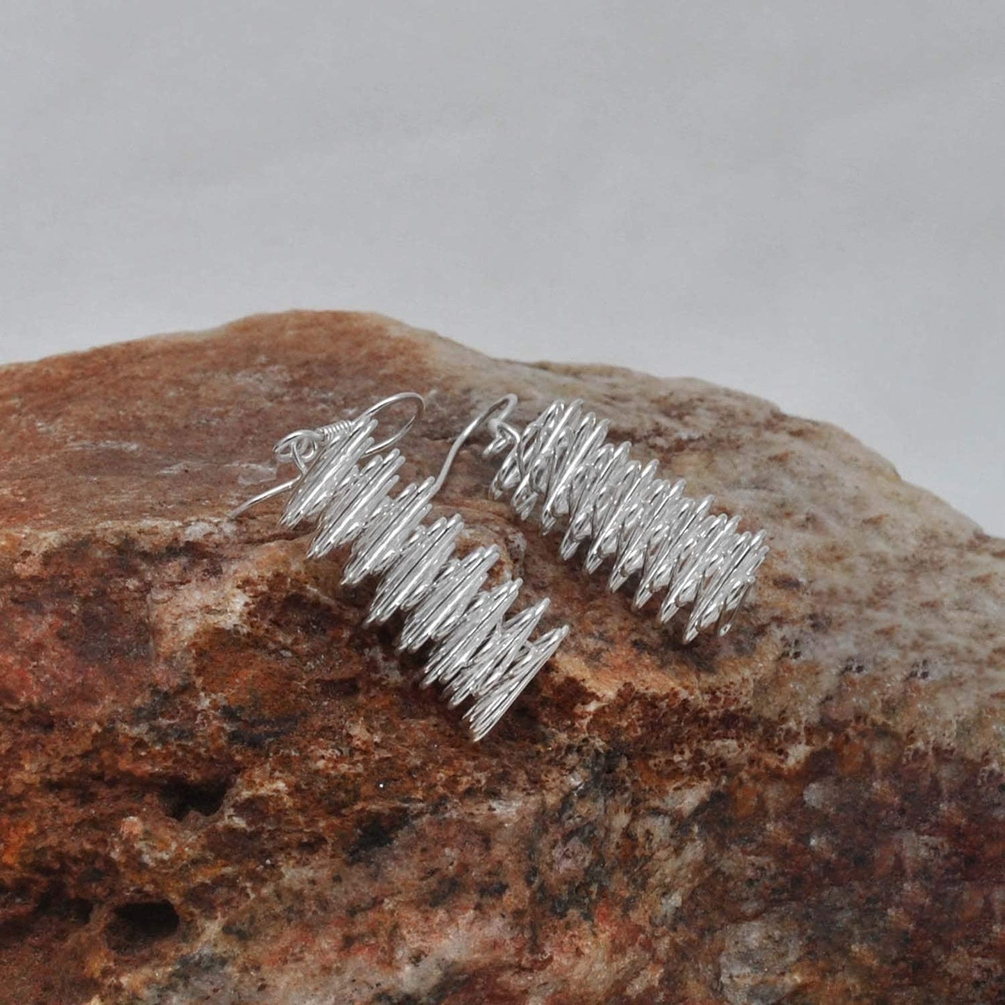925 SILVER DAZZLING BOUNCY EARRINGS Kanish