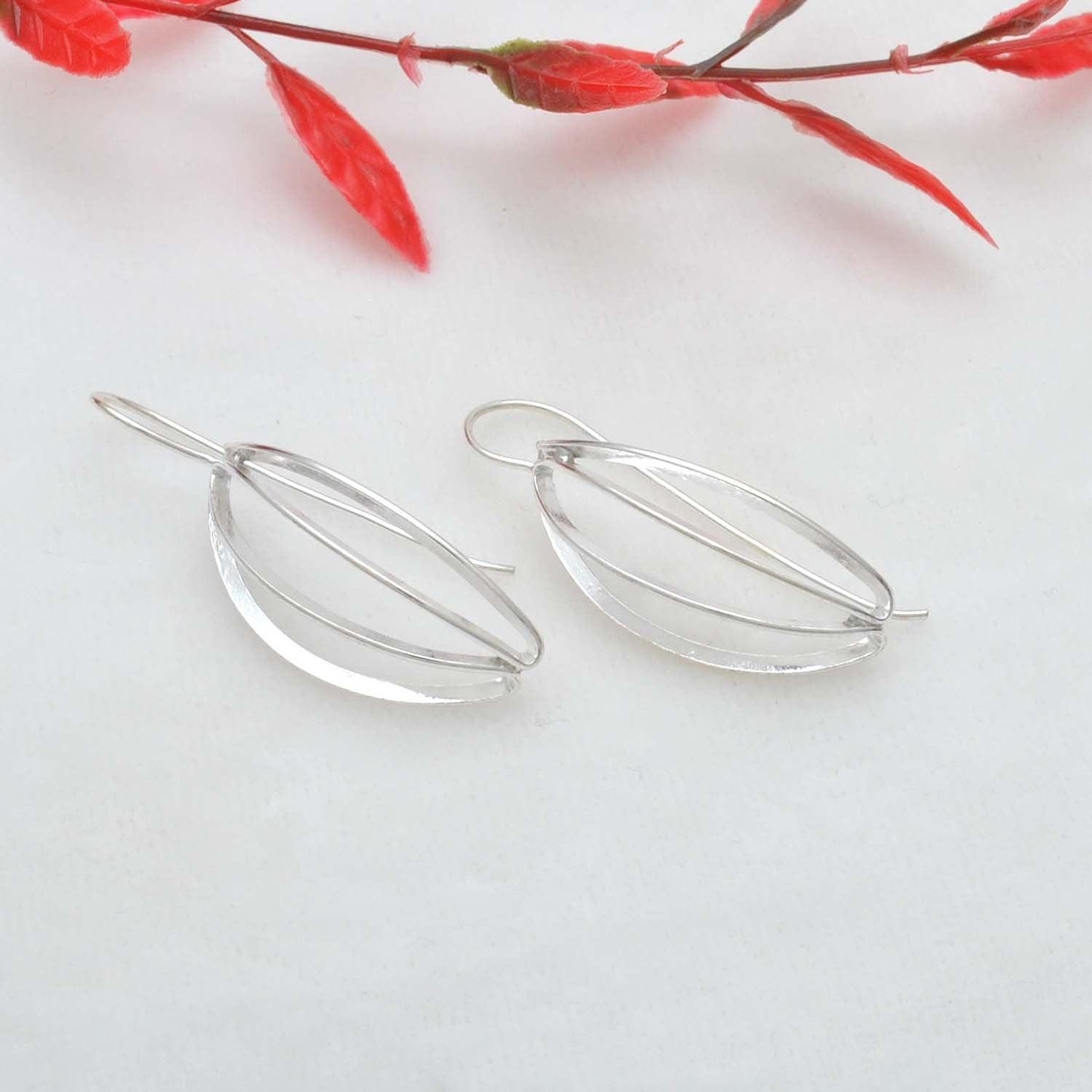 Women's Fashion Curved Drop Dangle Earring Kanish