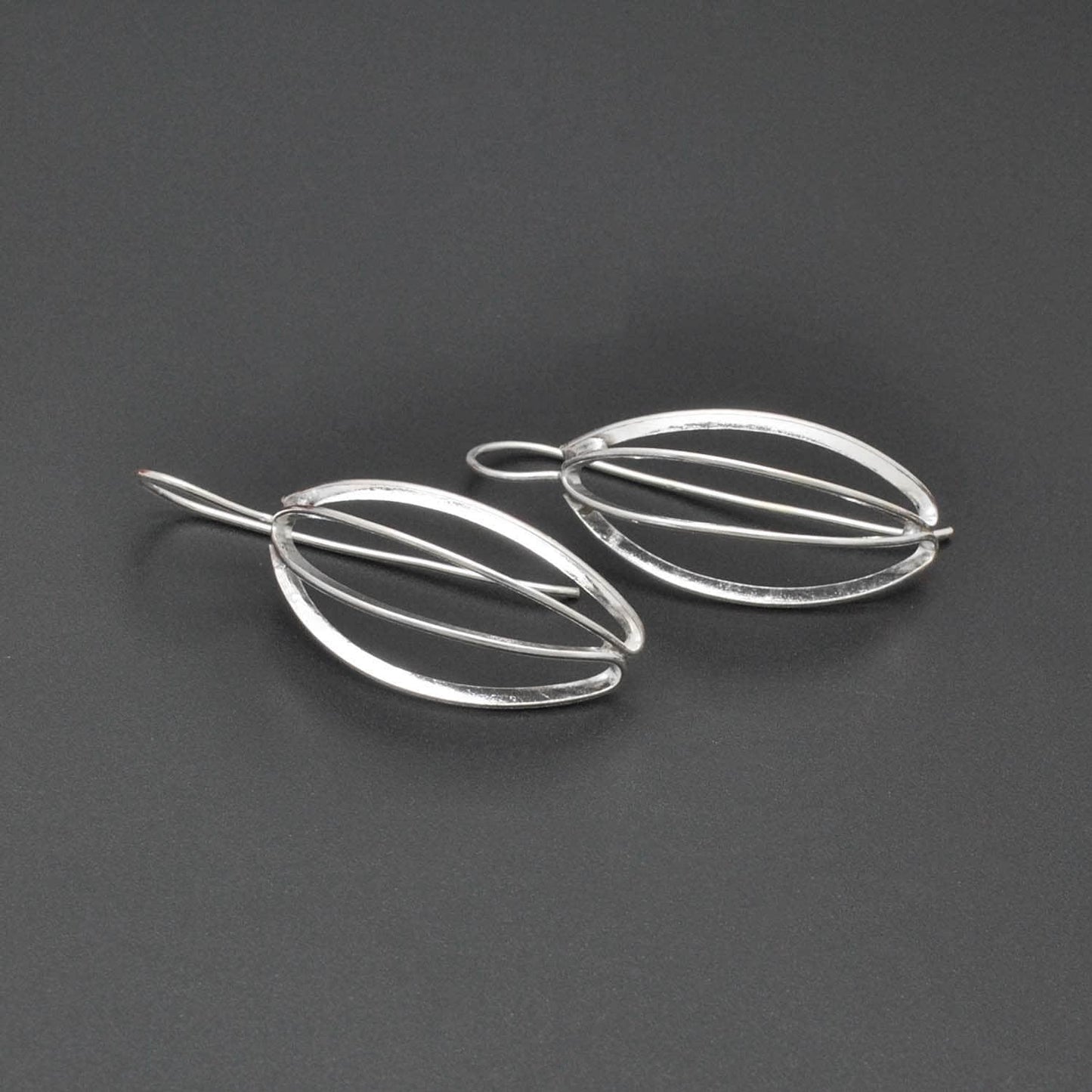 Women's Fashion Curved Drop Dangle Earring Kanish