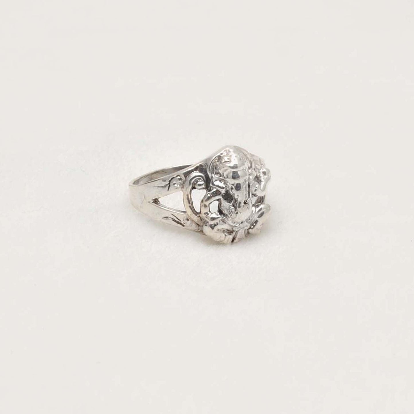Religious Lord Ganesha Ring Kanish