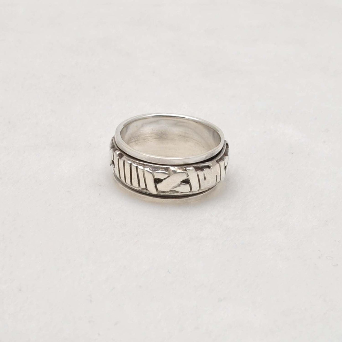 Spinner Roman numeral ring Size 8 Kanish