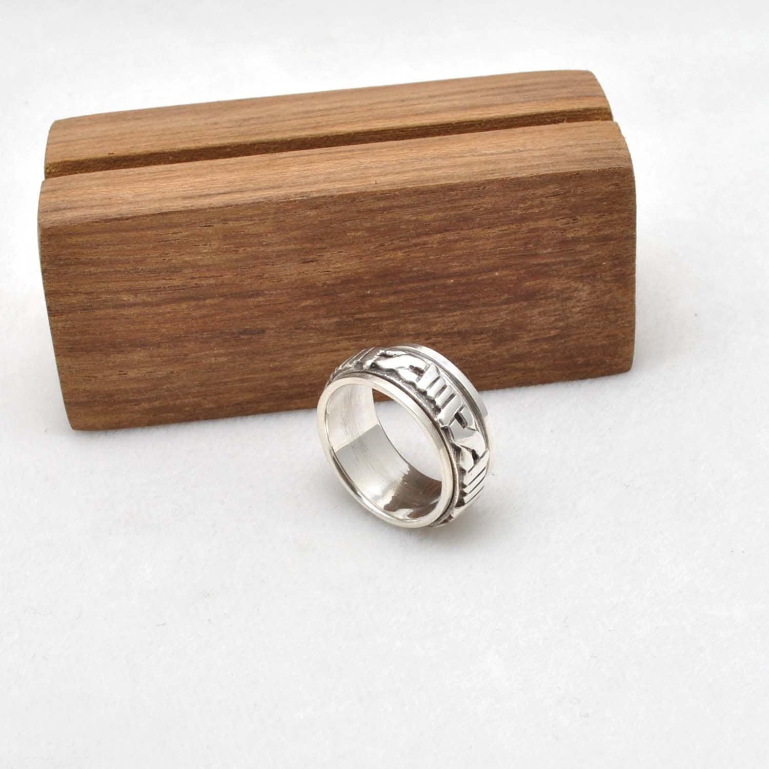 Spinner Roman numeral ring Size 8 Kanish