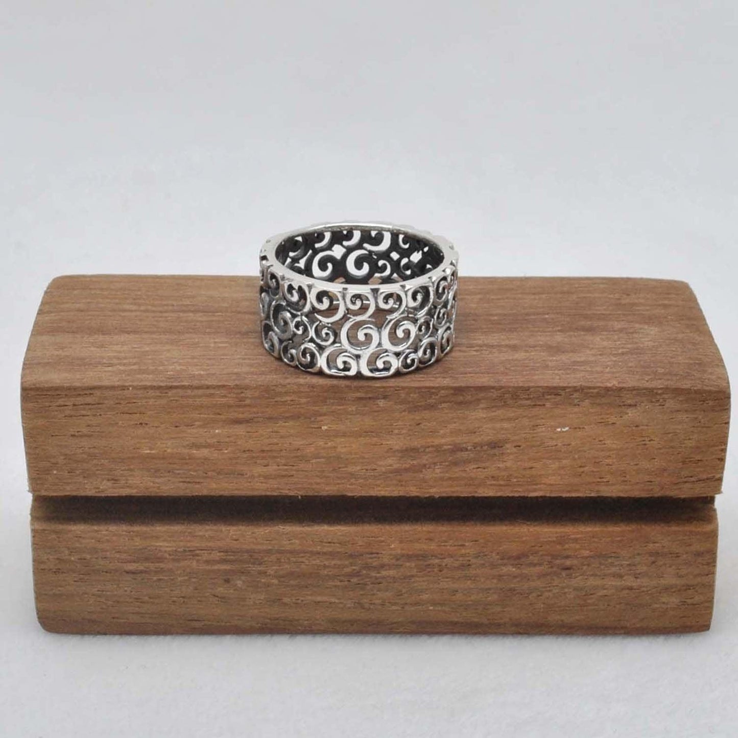 Filigree Silver Wide Band Ring Size 8 Kanish