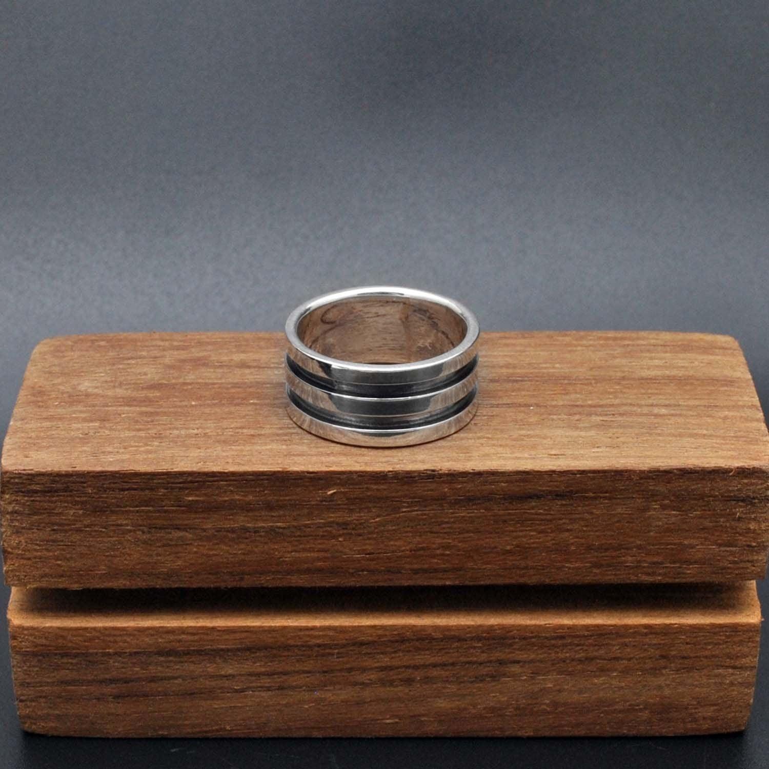 Oxidized Sterling Silver Ring Band Size 6 Kanish