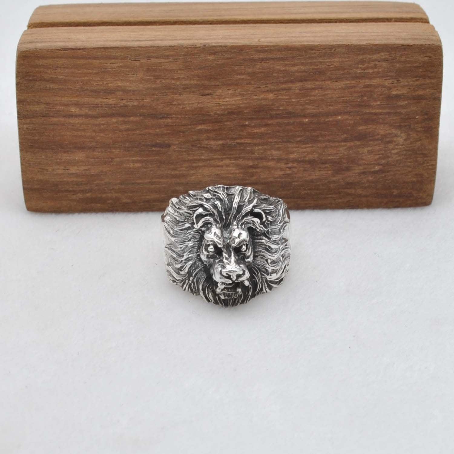 Roaring Lion Silver Ring Size 10 - Kanish