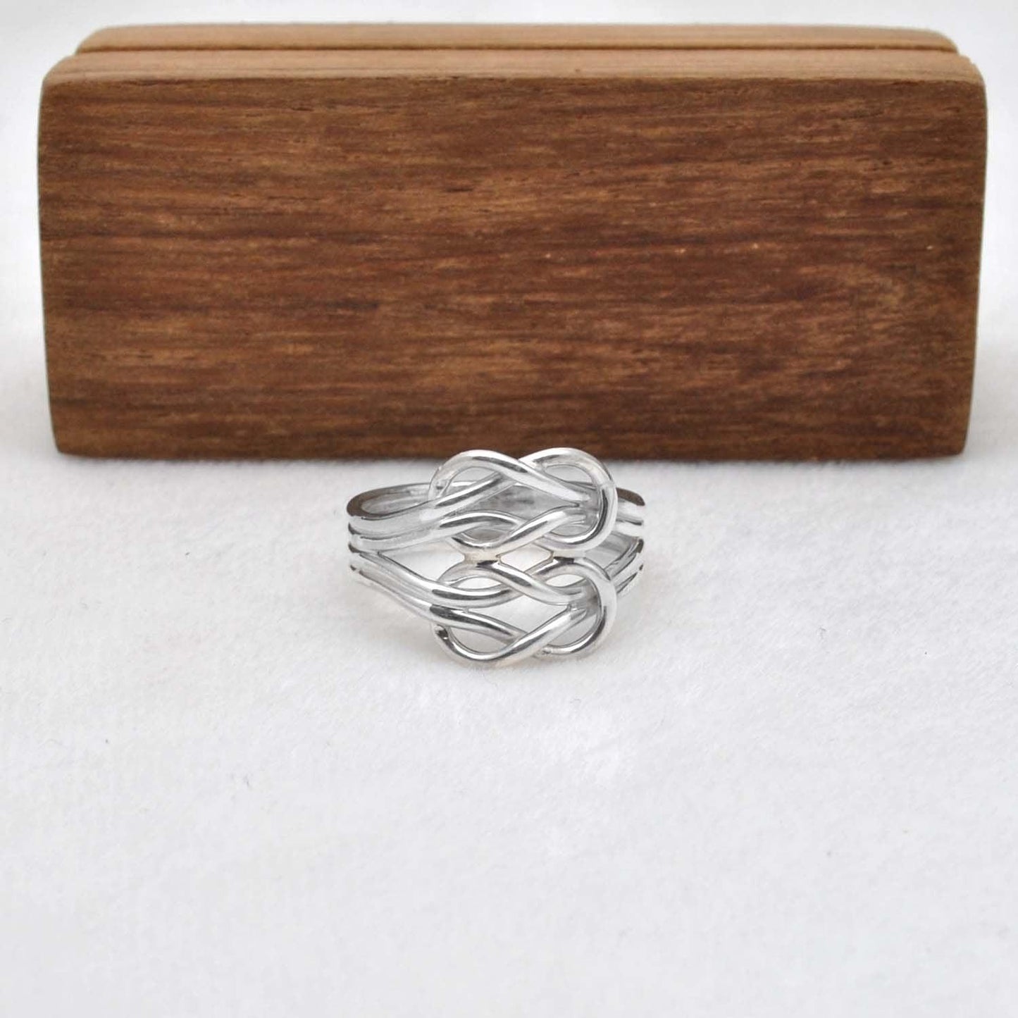 Celtic Trinity Knot Ring Size 9 Kanish