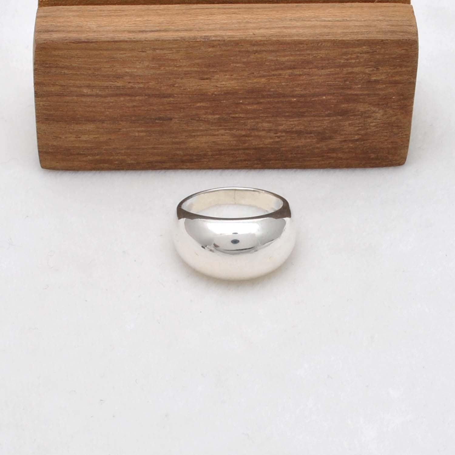 Dome Sterling Silver Ring Size 9 Kanish