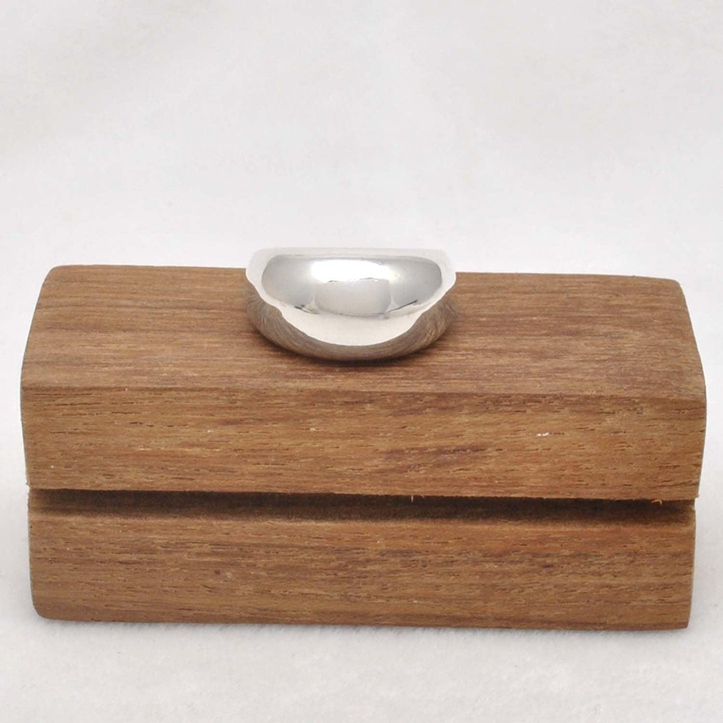 Dome Sterling Silver Ring Size 9 Kanish