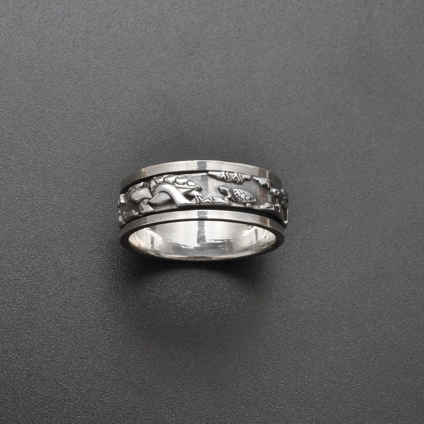 Spinner Sterling Silver Turtle Band Ring Kanish