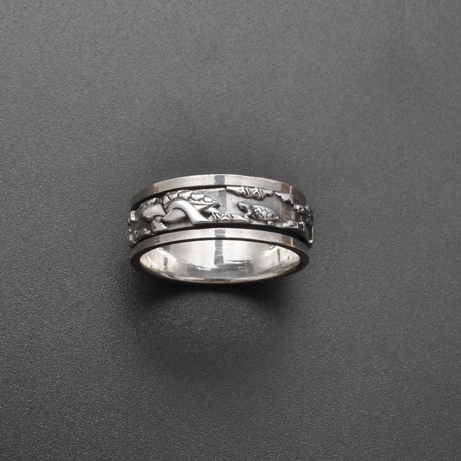 Spinner Sterling Silver Turtle Band Ring Kanish
