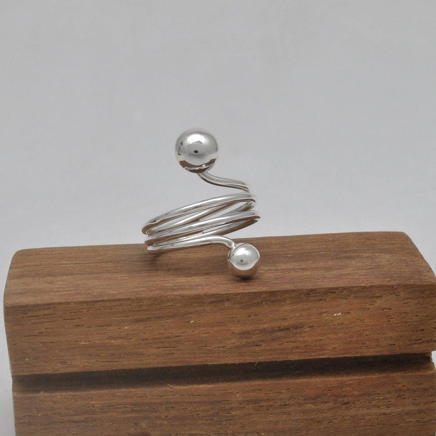 925 Sterling Silver Women Statement Ring Size 8 - Kanish