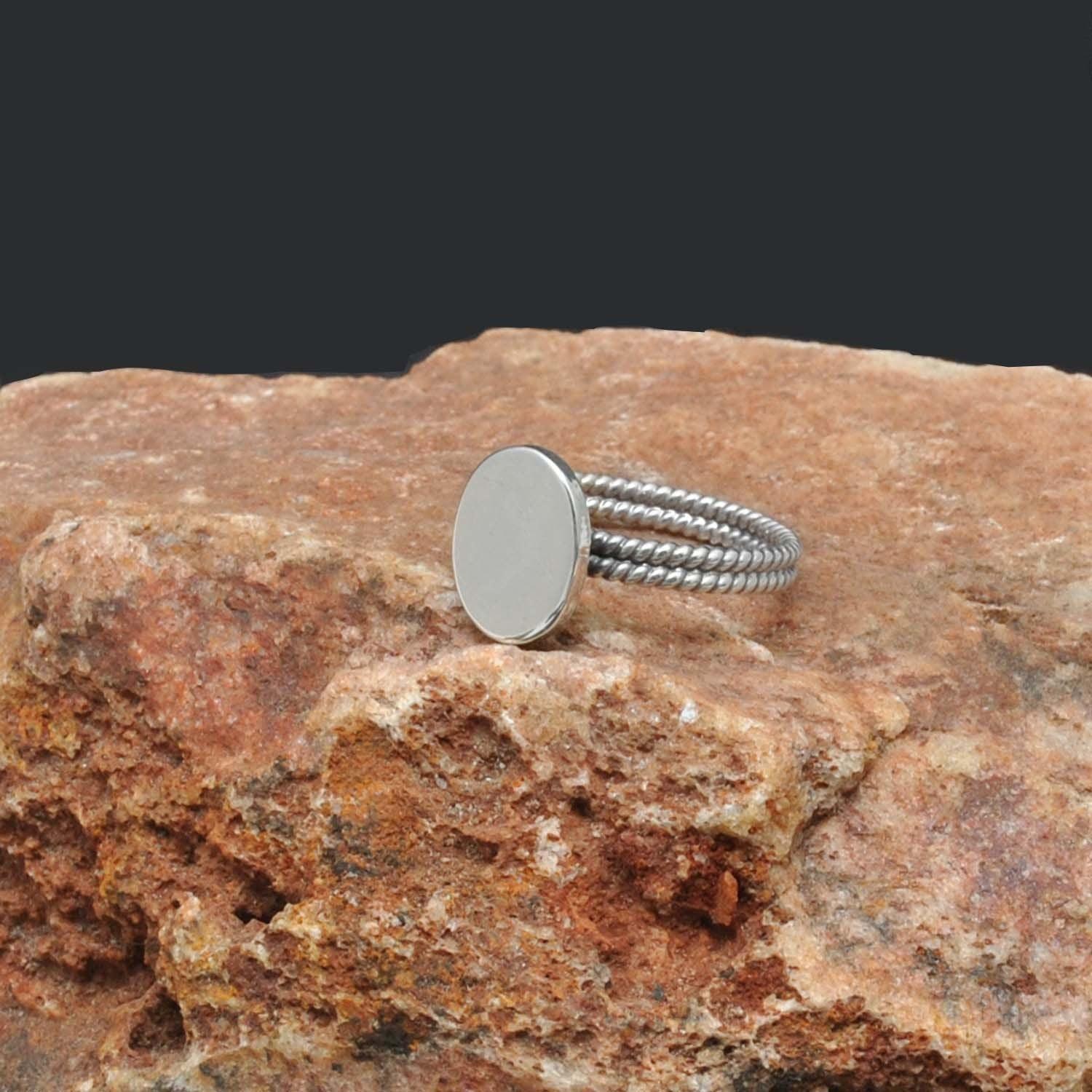 925 Silver Signet Twisted Band Ring Size 9 - Kanish