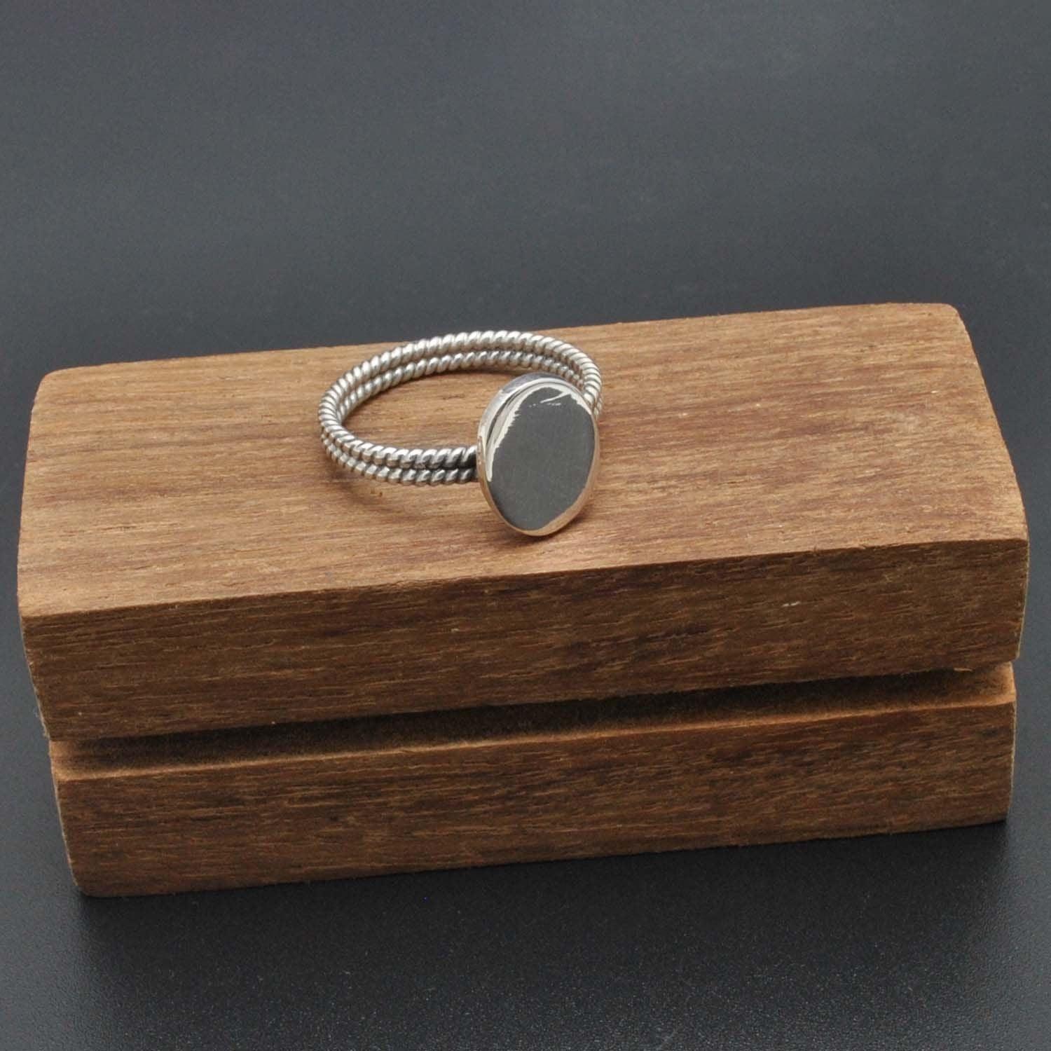 925 Silver Signet Twisted Band Ring Size 9 Kanish