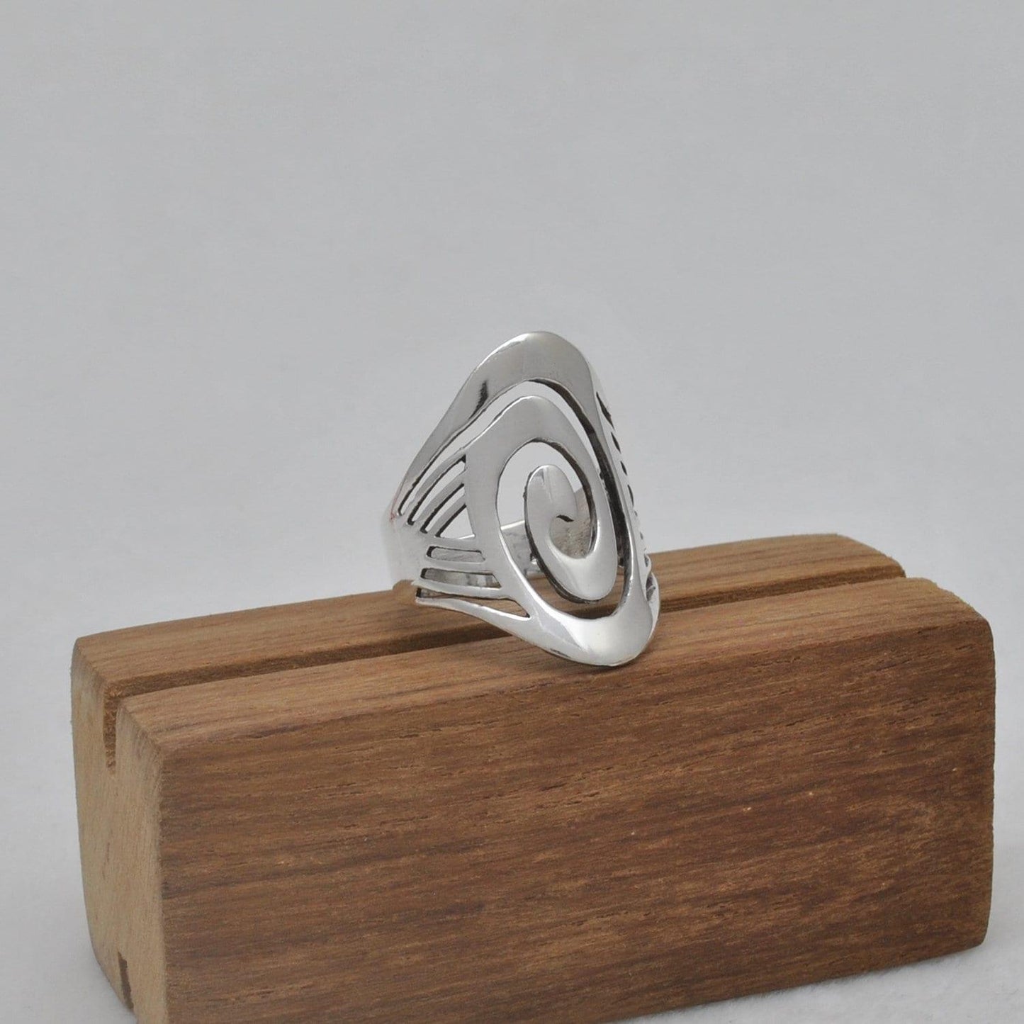 Men Women Silver Spiral Ring Size 10 Kanish