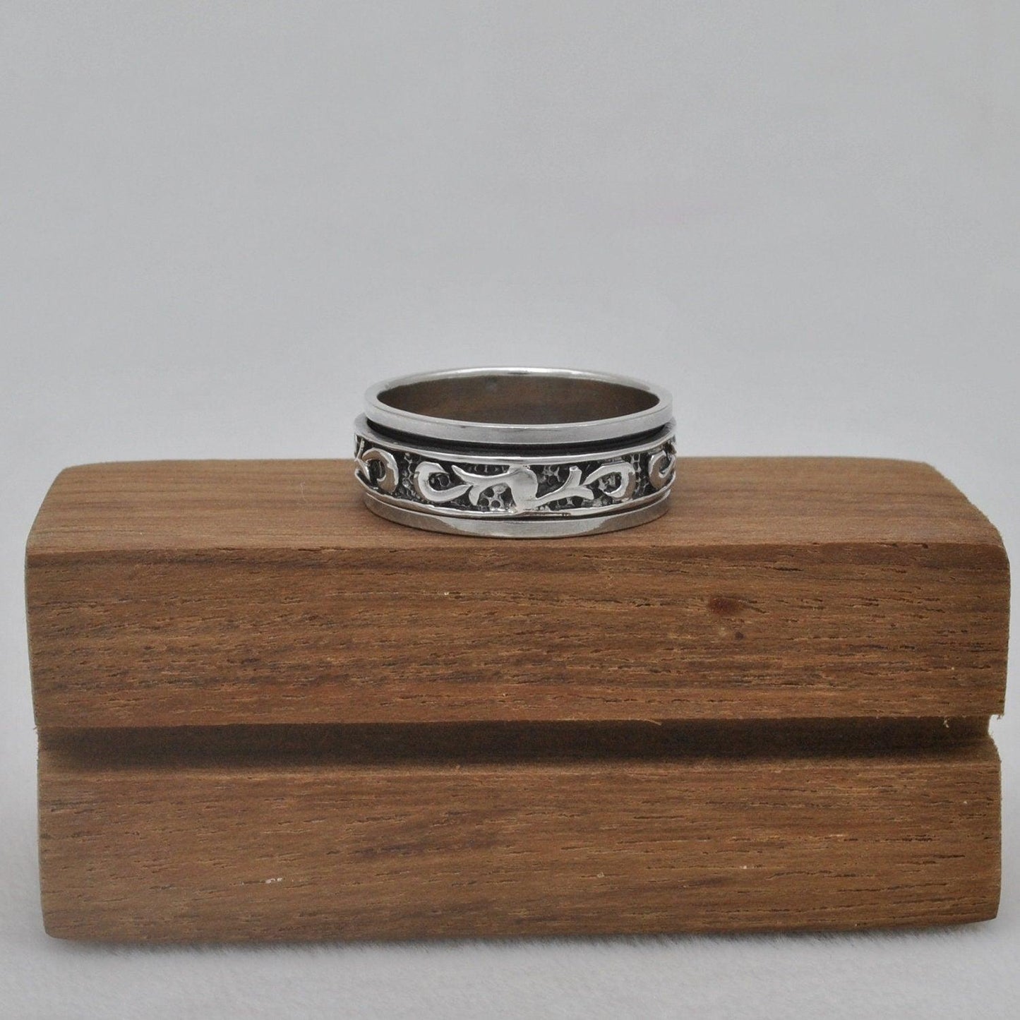 Solid Silver Band Celtic Thumb Ring Size 12 Kanish