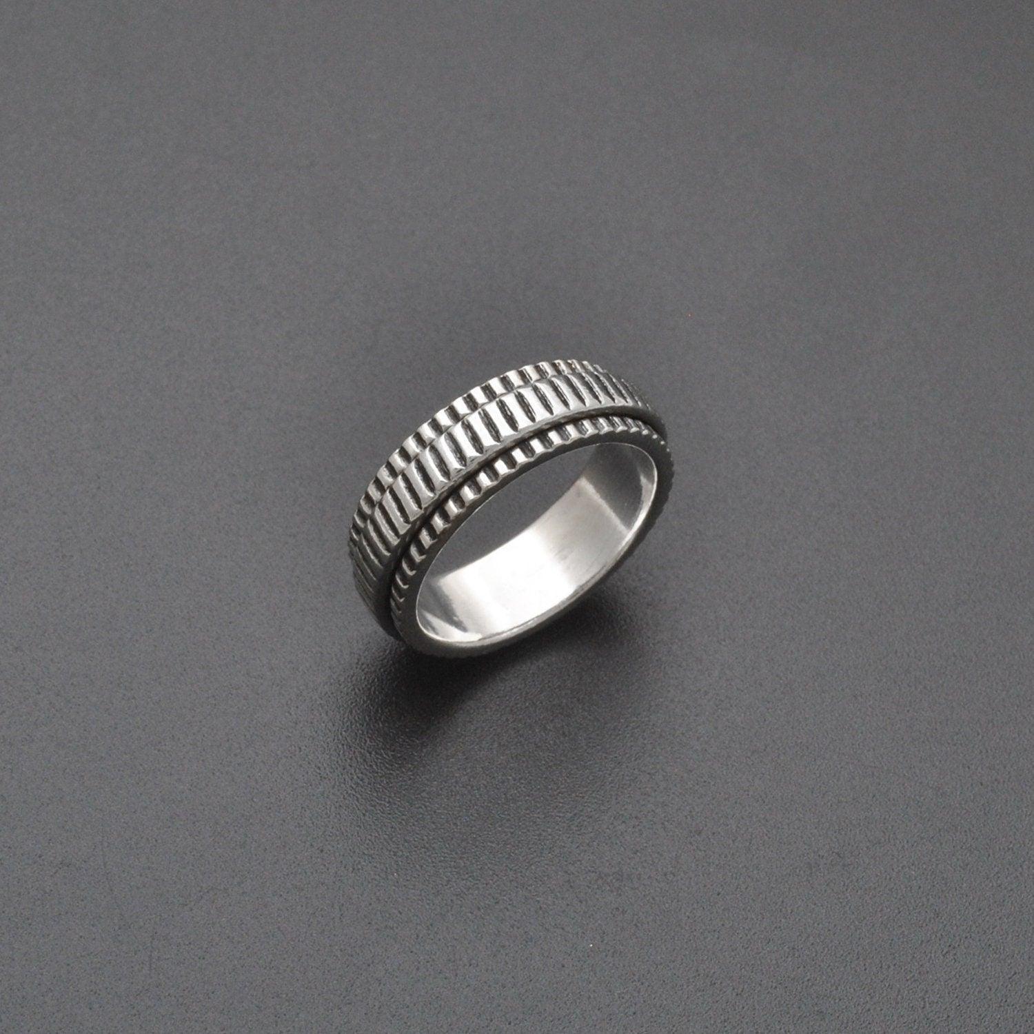 Tibetan Silver Spinner Ring Size 6 Kanish