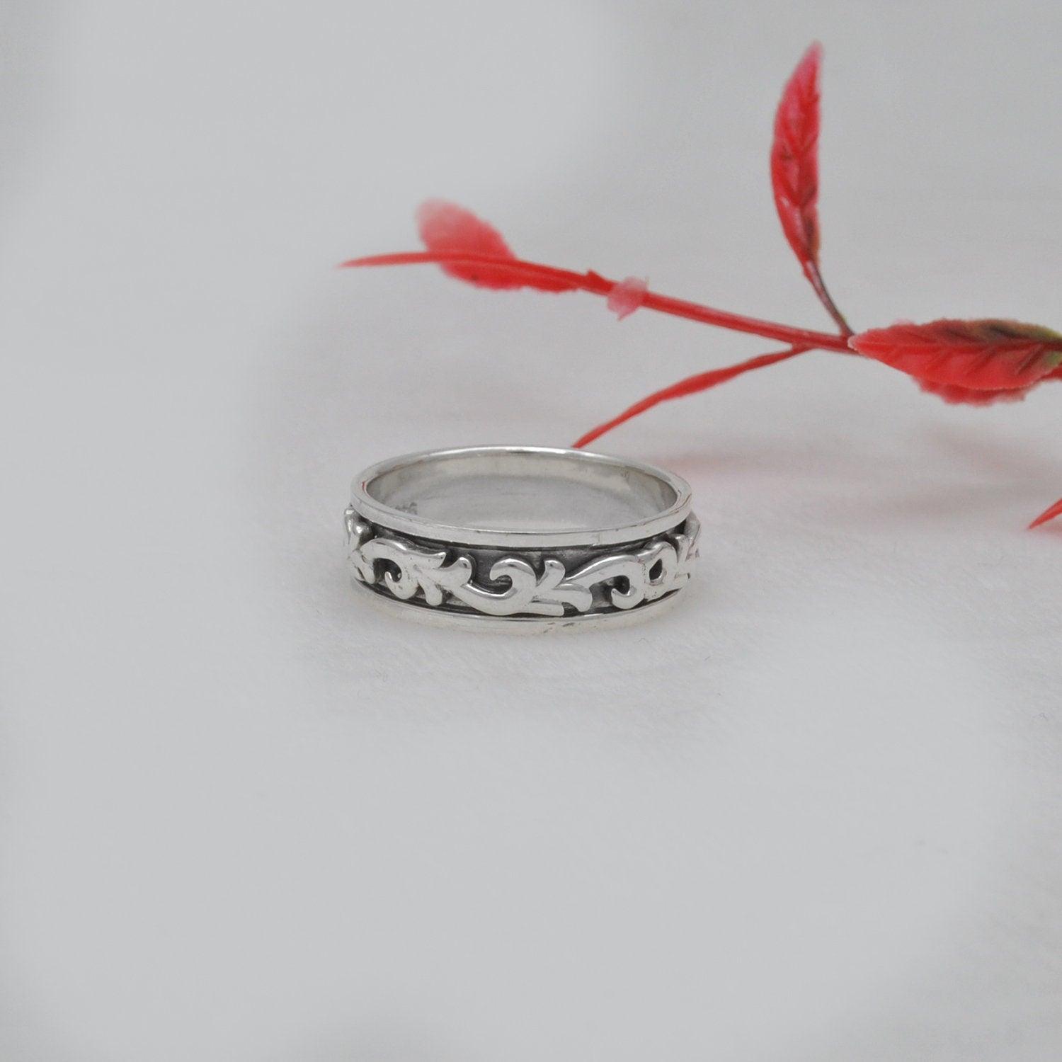Floral Band Spinner Ring Size 11 Kanish