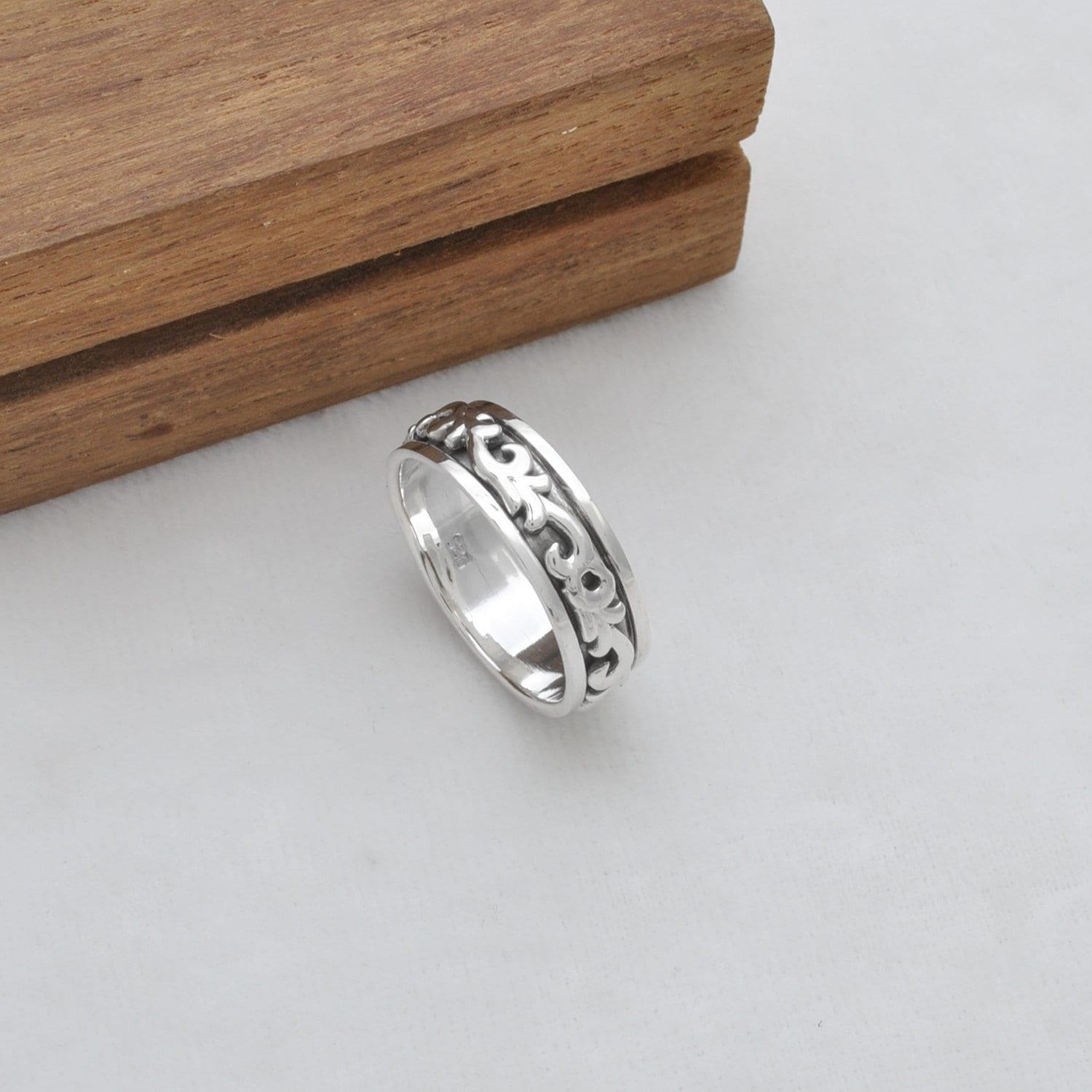 Floral Band Spinner Ring Size 11 - Kanish