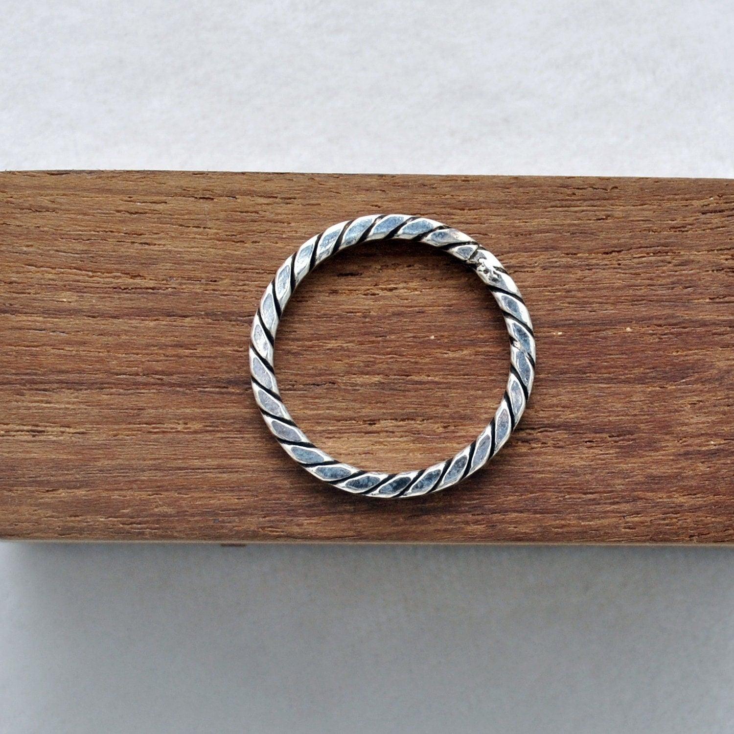 Sterling Silver Minimalist Band Ring Size 9.5 Kanish