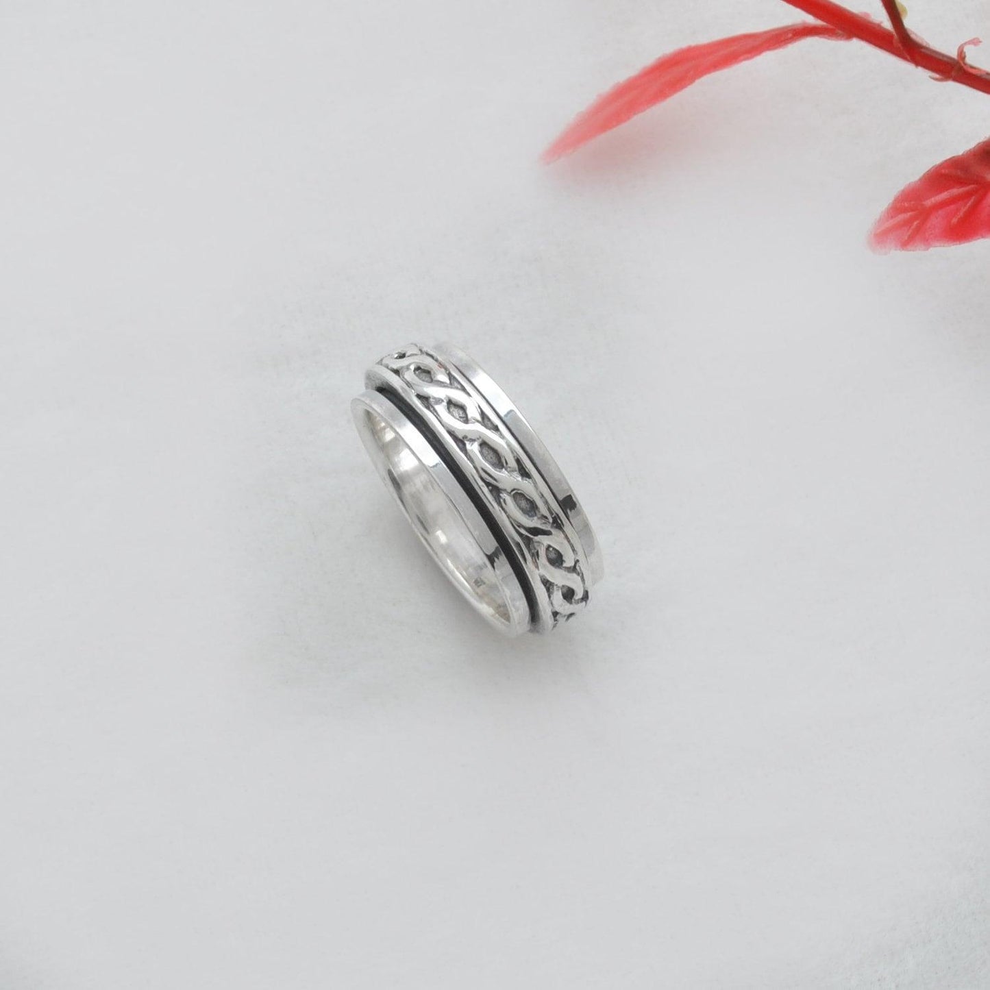 Spinner Silver Curb Band Ring Size 7 Kanish