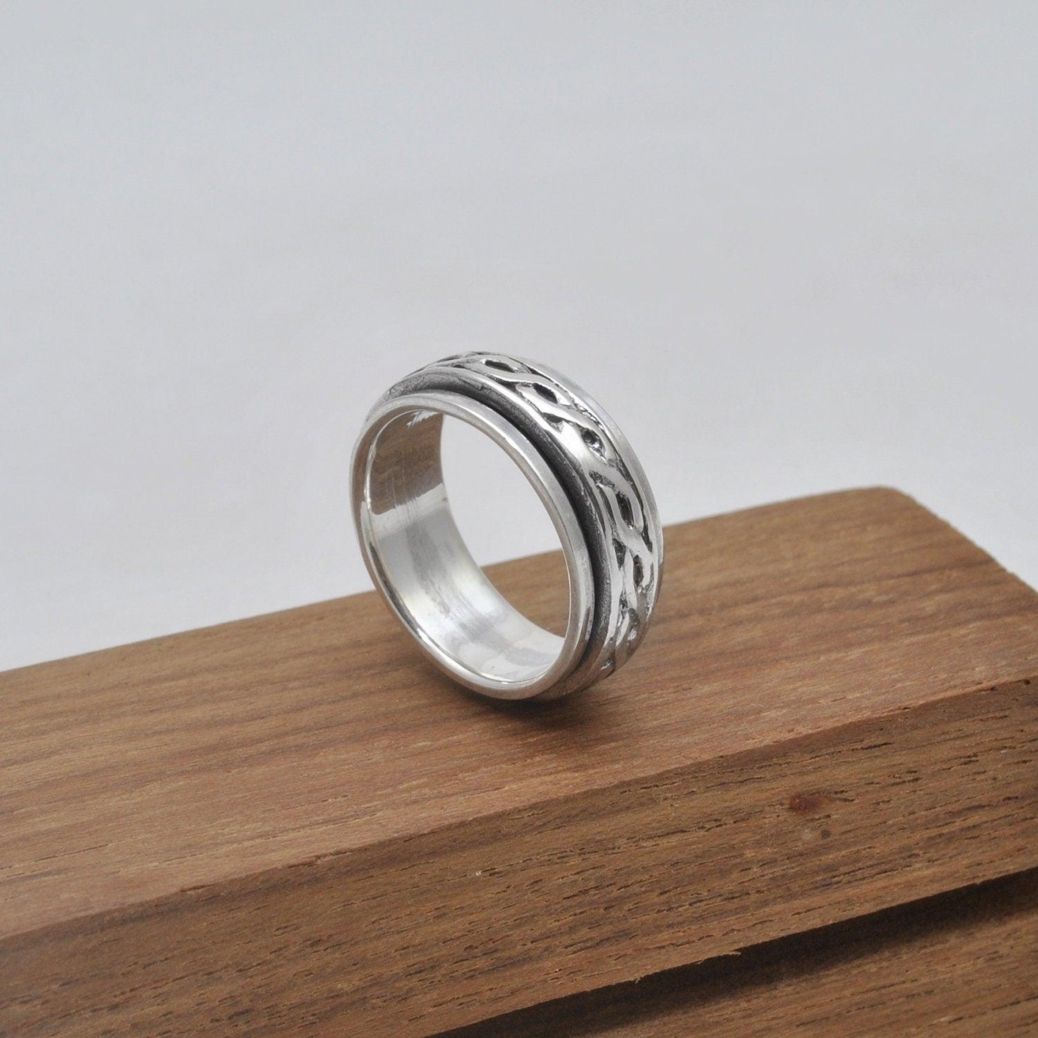 Spinner Silver Curb Band Ring Size 7 Kanish