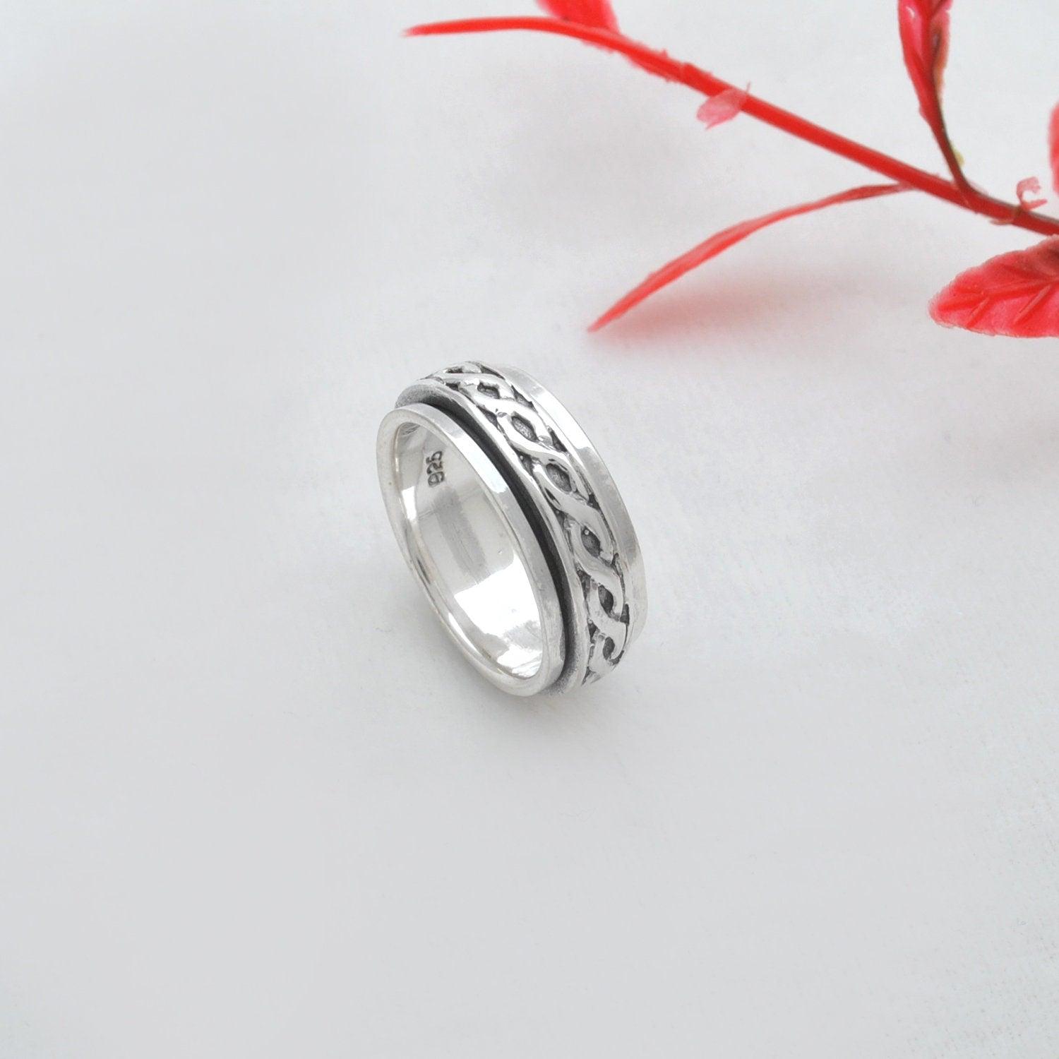 Spinner Silver Curb Band Ring Size 7 - Kanish