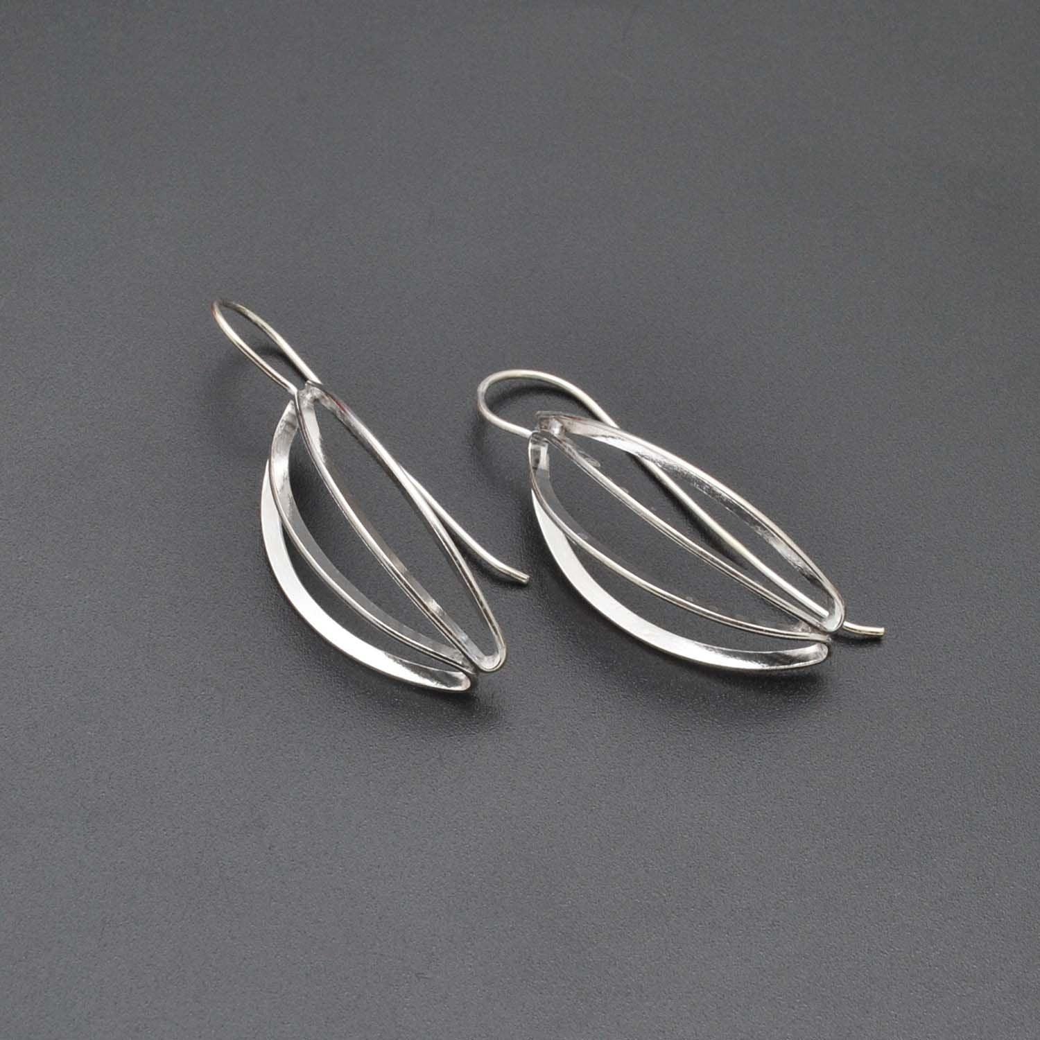 Women's Fashion Curved Drop Dangle Earring Kanish