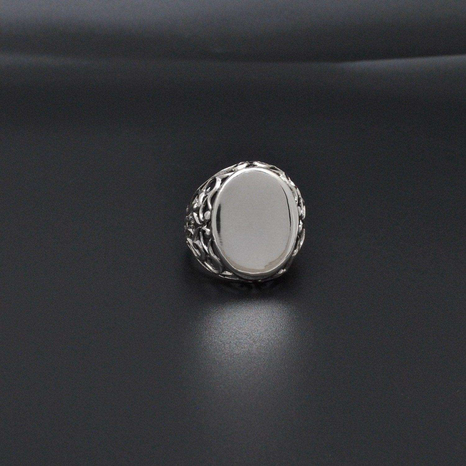 Sterling Silver Oval Men's Ring Size 9 Kanish