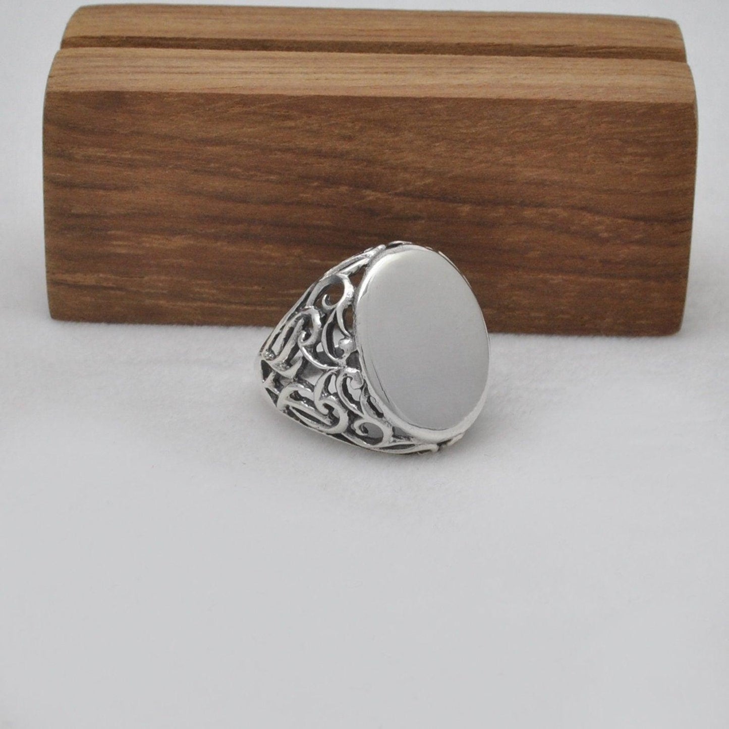 Sterling Silver Oval Men's Ring Size 9 Kanish