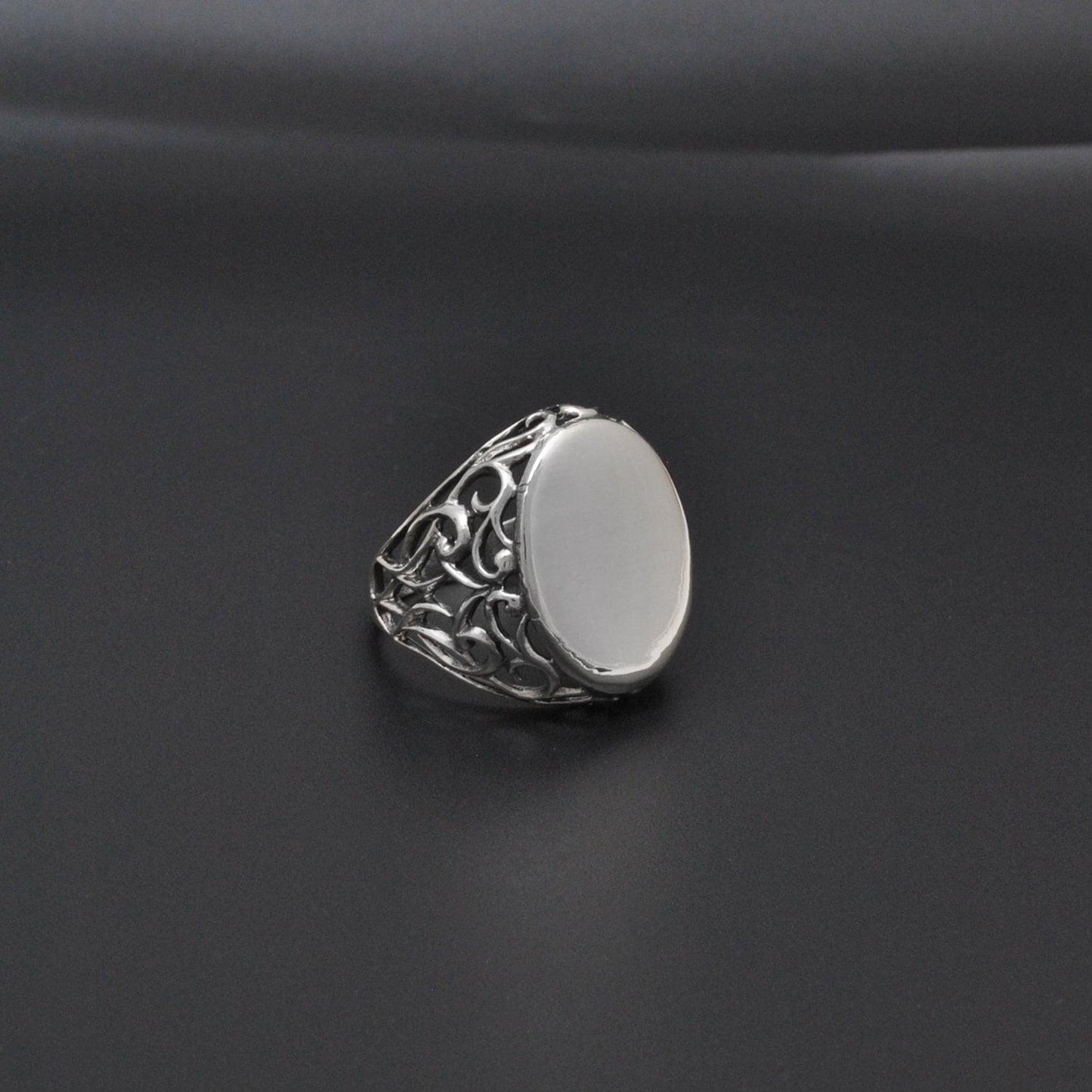 Sterling Silver Oval Men's Ring Size 9 Kanish