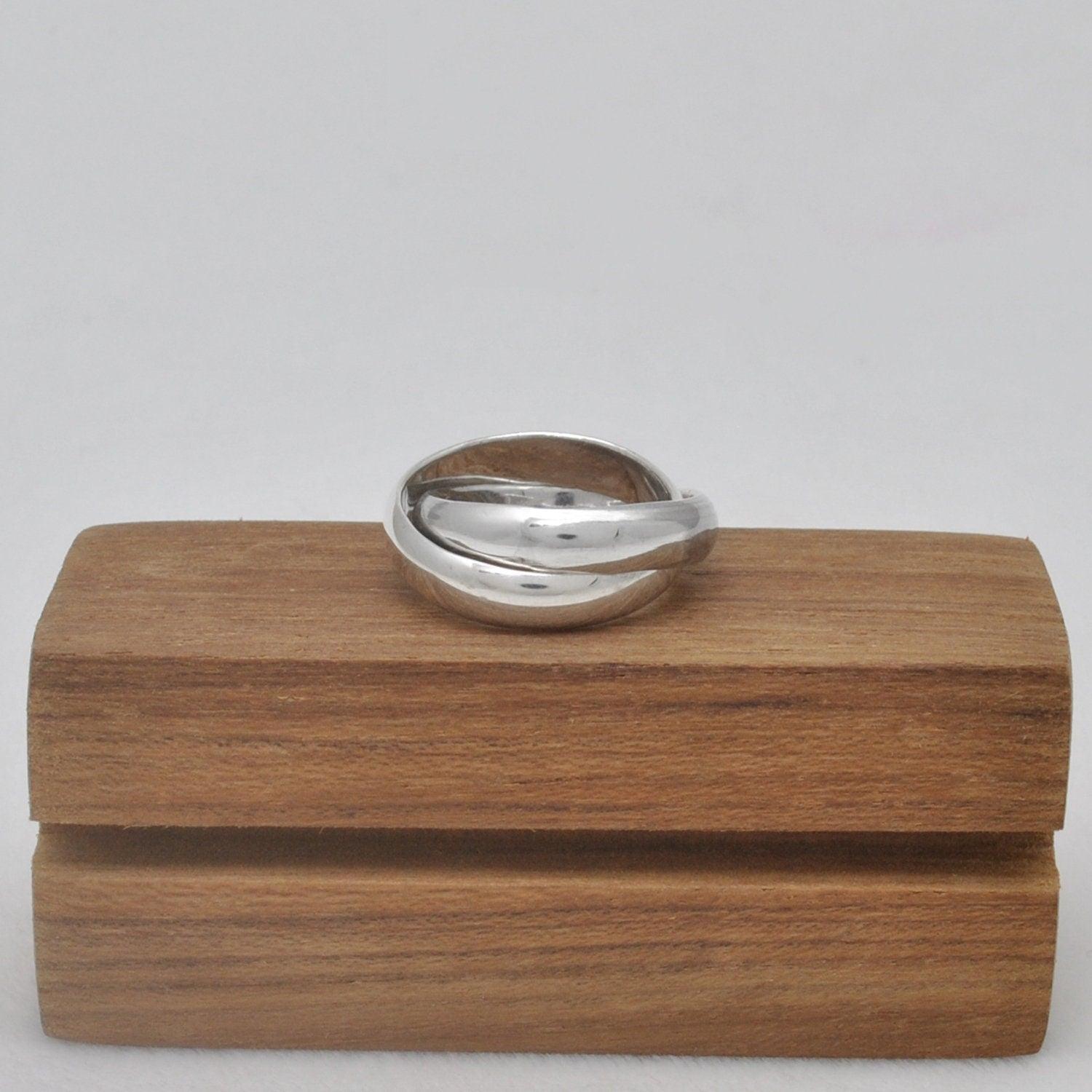 Sterling Silver Double interlocked Band Ring Size 7 Kanish