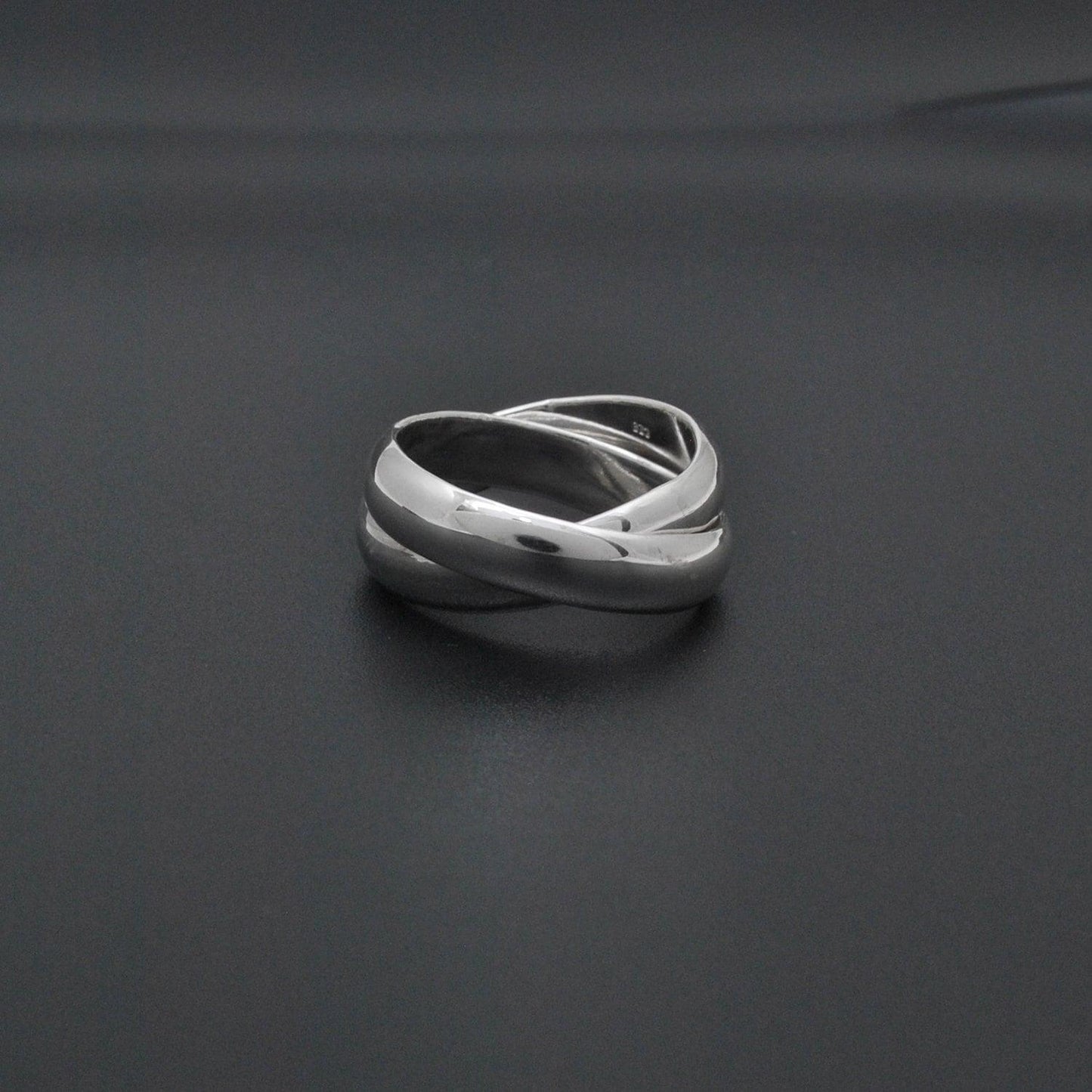 Sterling Silver Double interlocked Band Ring Size 7 Kanish