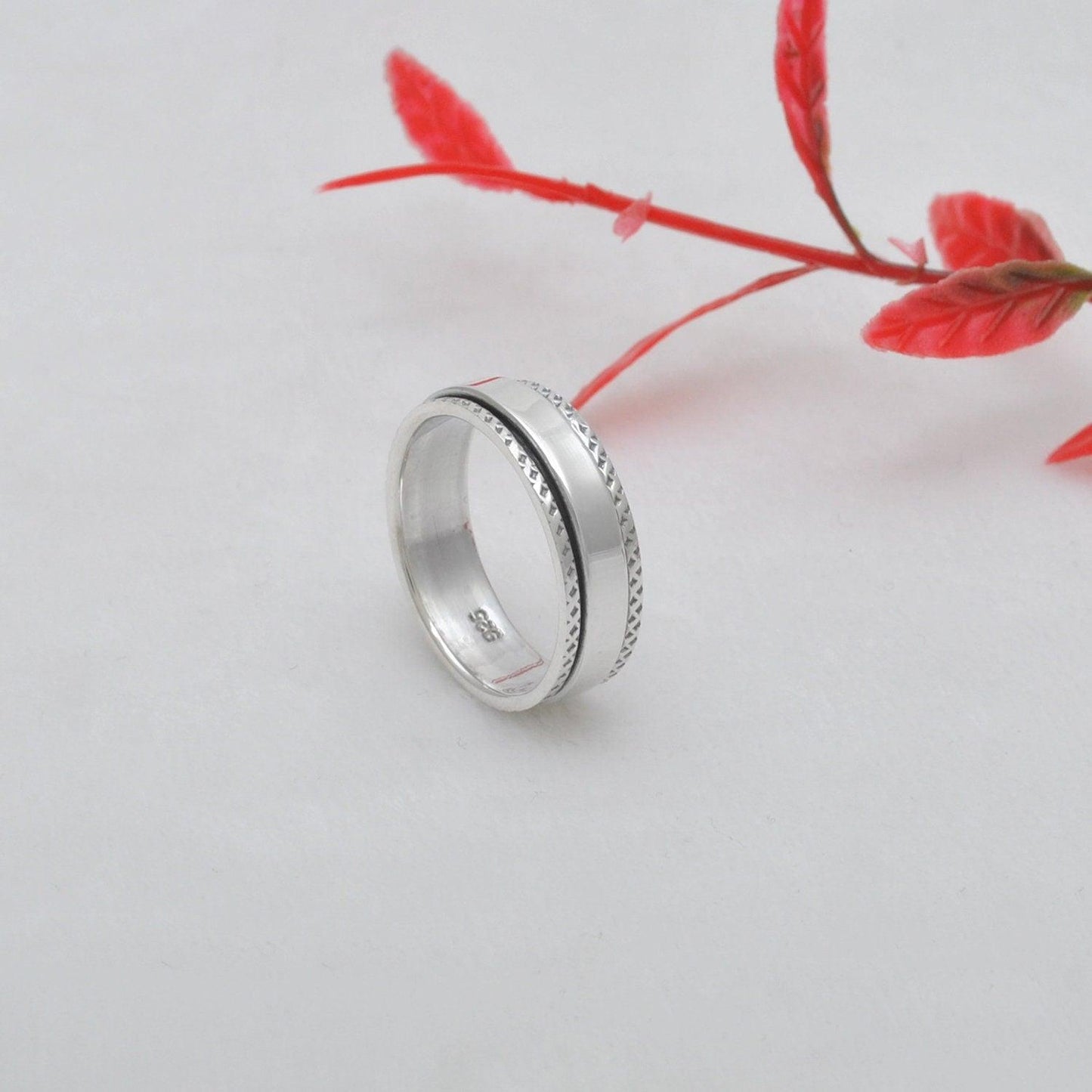 925 Sterling Silver Spin Meditation Ring Size 8 Kanish