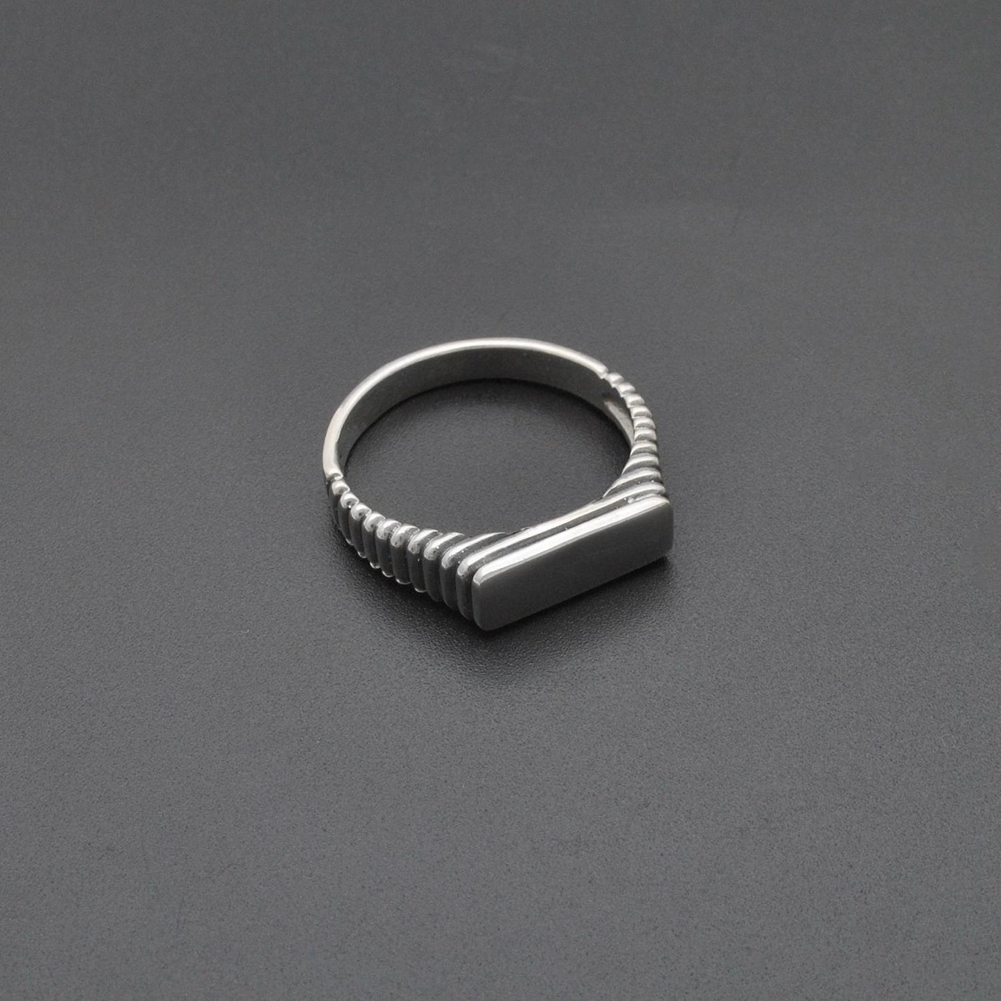 Signet Men's Thumb Ring Size 14 Kanish
